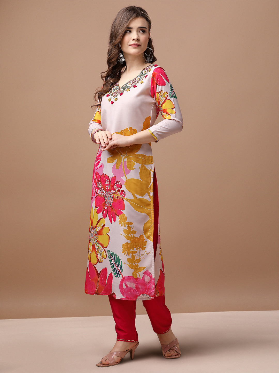 Hand Embroidered Floral Printed Muslin Kurta Pant & Dupatta, Multicolor - Hiral Fashion
