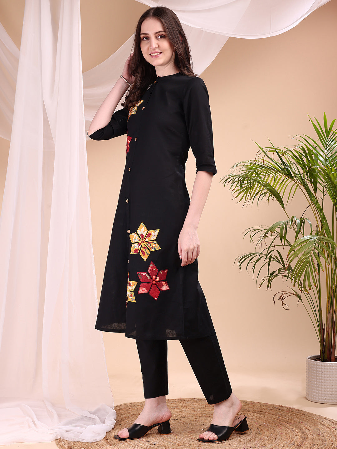 Placement Floral Front Buttoned Kurta With Pant, Black - Hiral Fashion