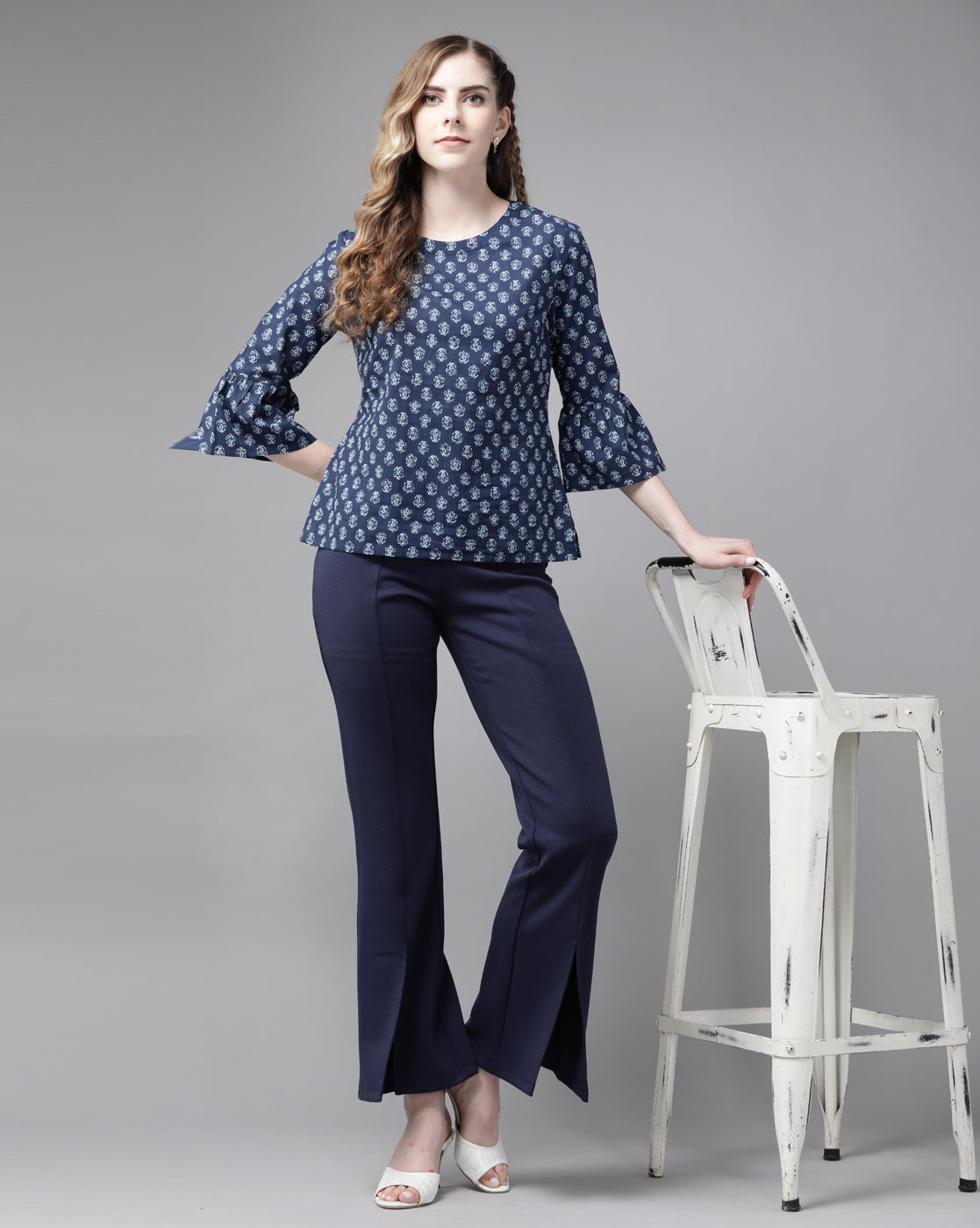 Indo Era Blue Floral Printed Straight Kurti