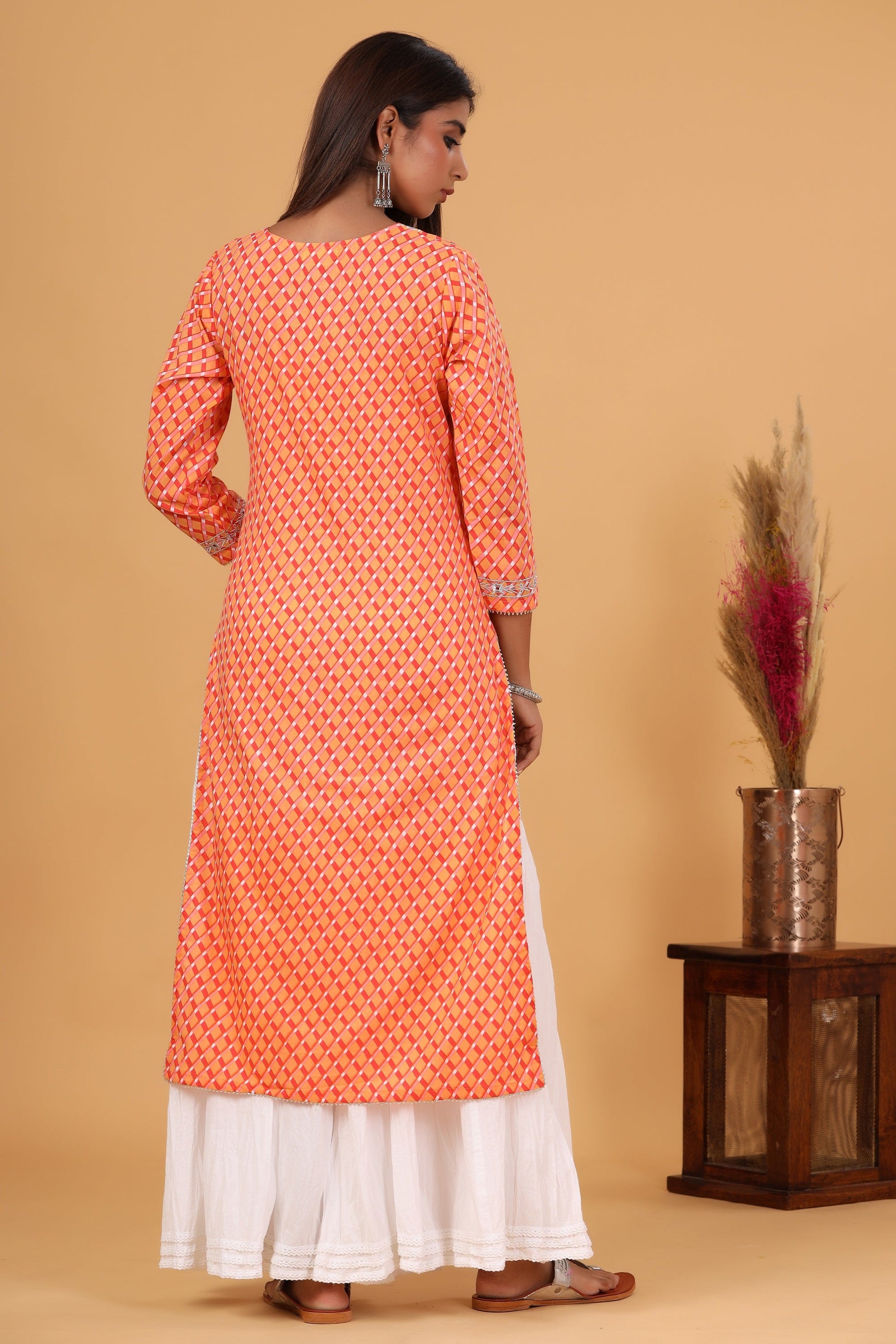 Kaajh Women's Orange Lehariya Print Kurta