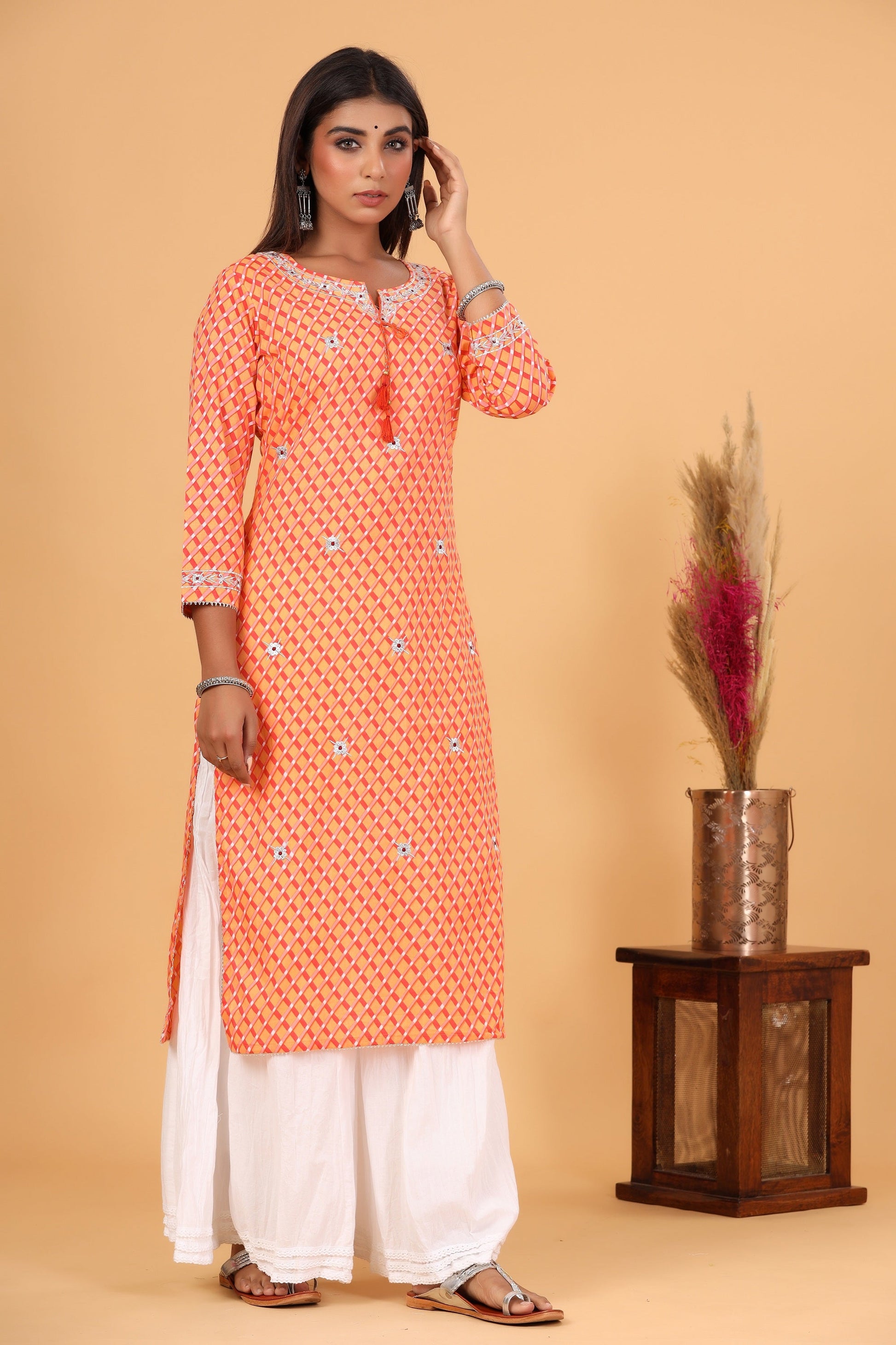 Kaajh Women's Orange Lehariya Print Kurta