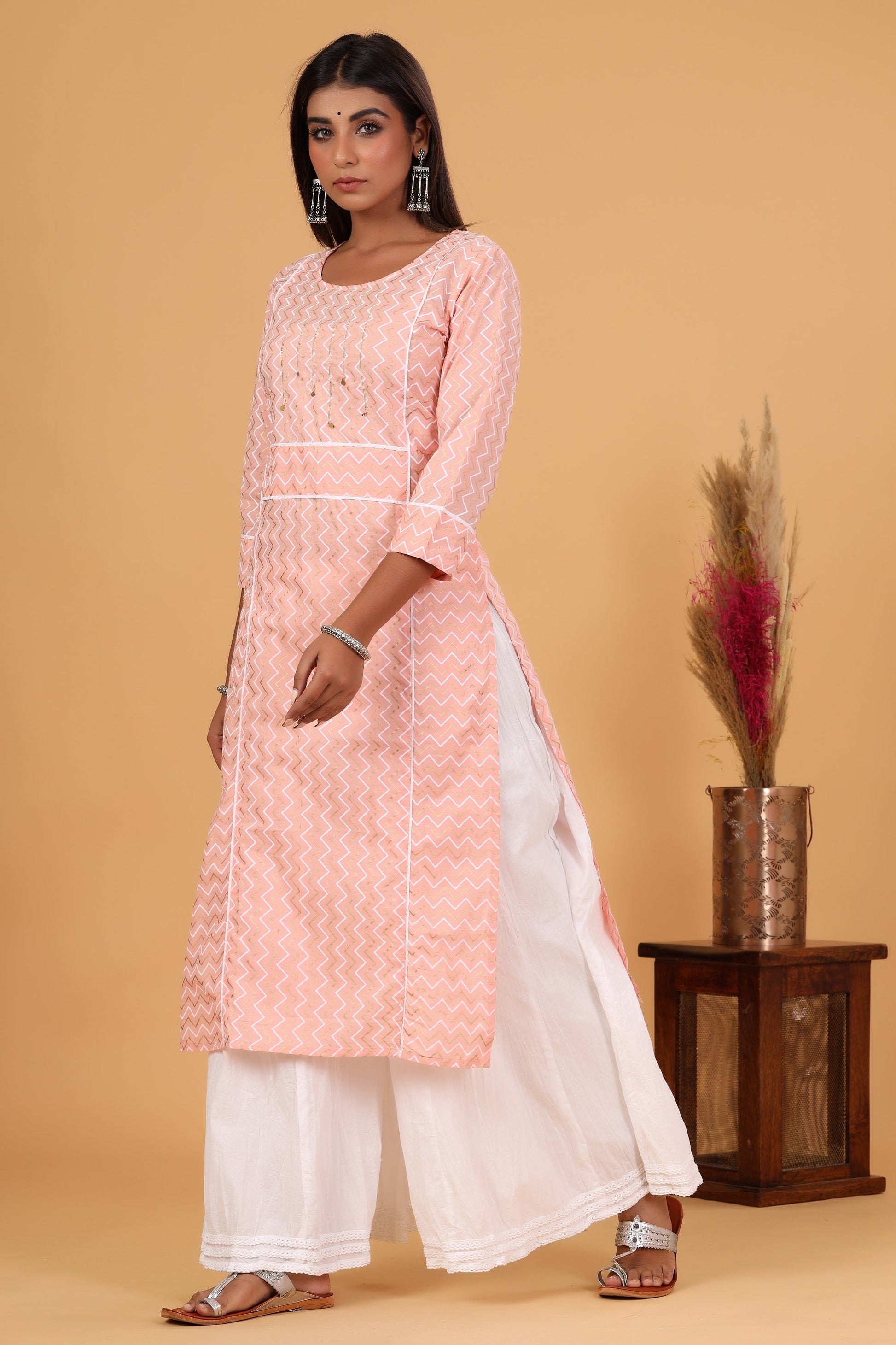 Kaajh Women's Pink Zigzag Print Kurta