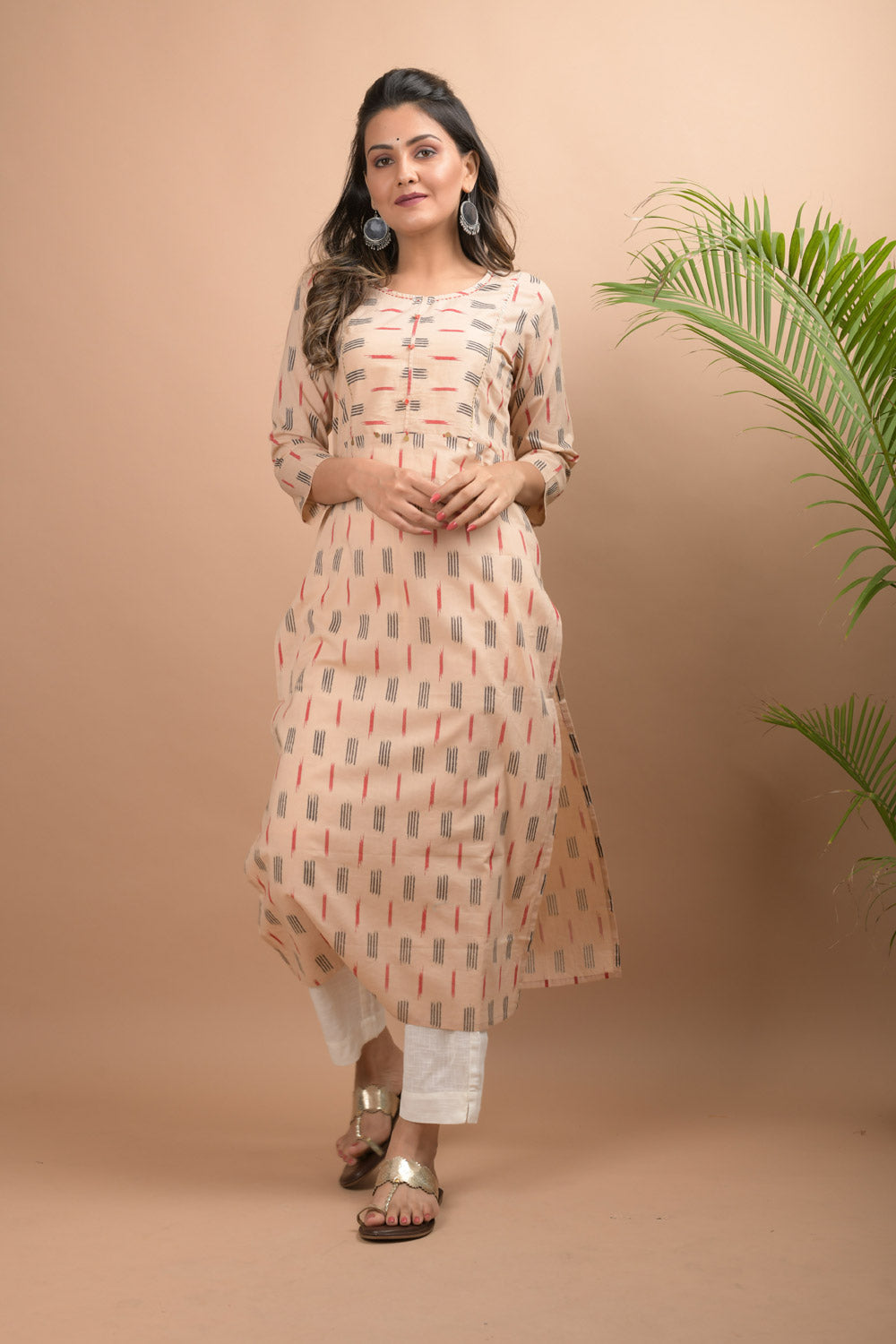 Kaajh Women's Beige Printed Kurta Pant Set