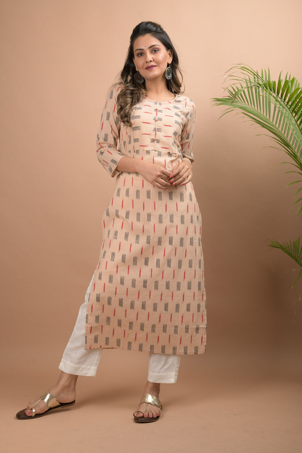 Kaajh Women's Beige Printed Kurta Pant Set