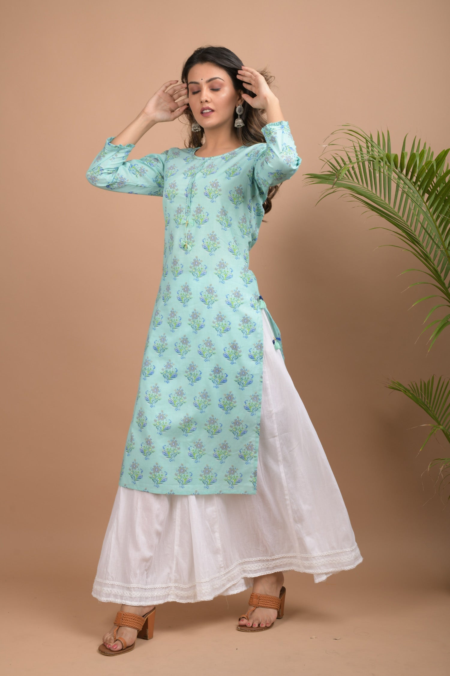 Kaajh Women's Sky Blue Floral Print kurta