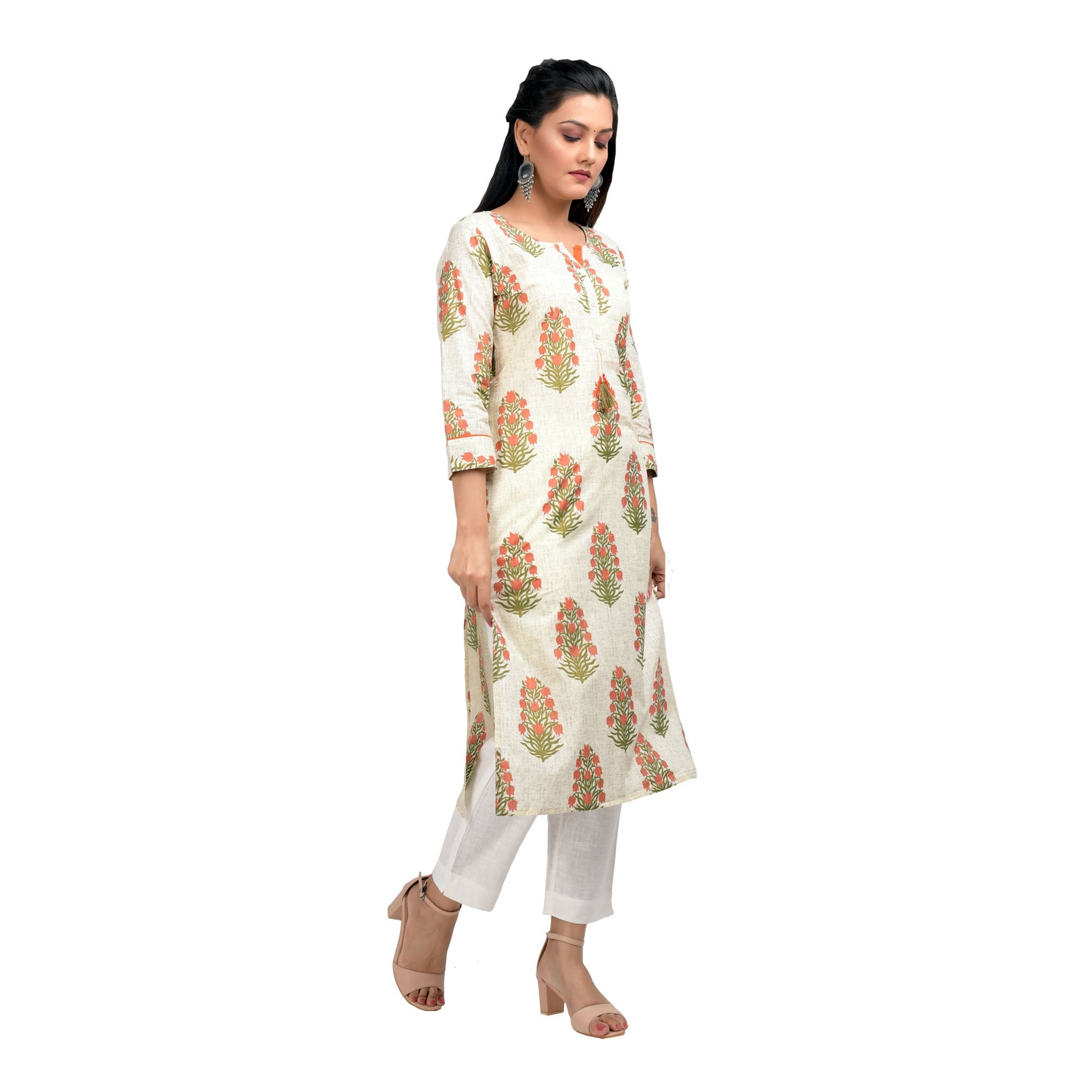Kaajh Women's Off White Booti Print kurta
