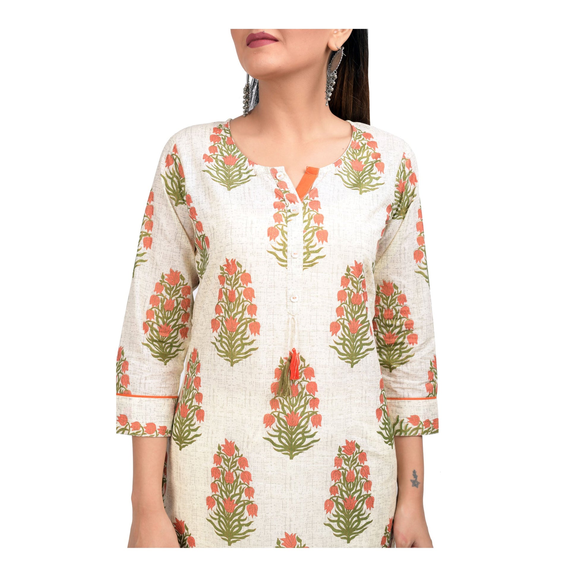 Kaajh Women's Off White Booti Print kurta