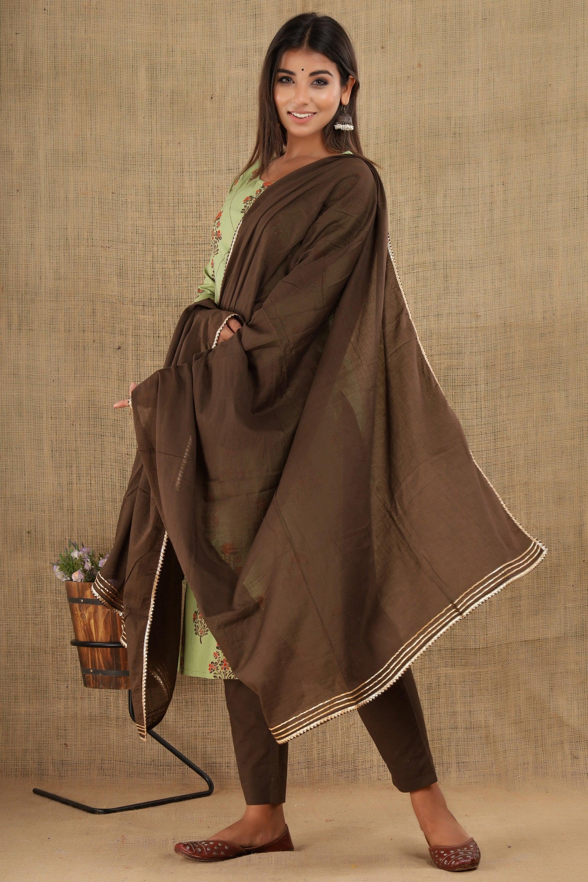 Kaajh Women's Green Brown Floral Print Suit Set