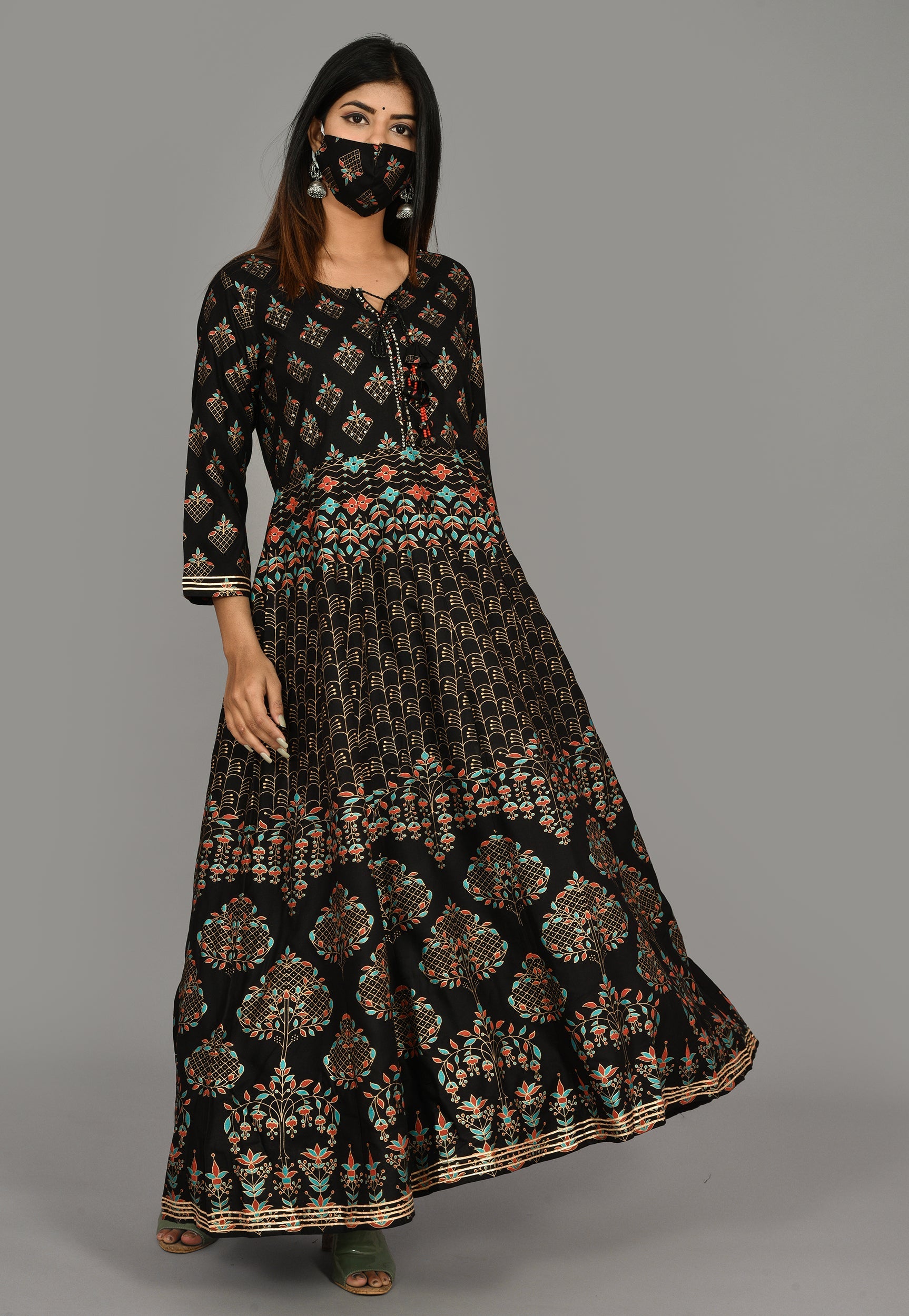 Kaajh Women's Black Gold Print Anarkali kurta