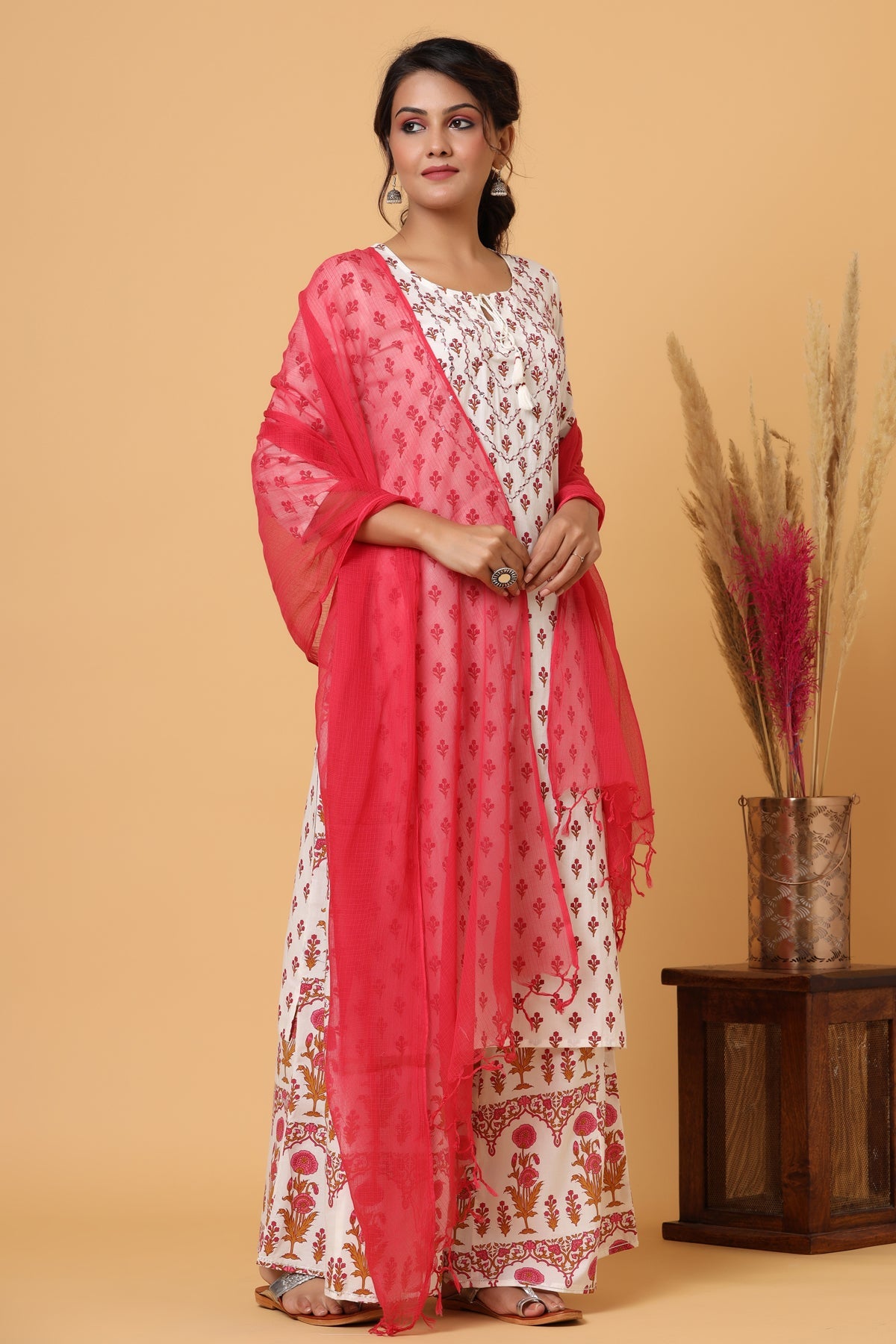 Kaajh Women's White Red Floral Print Suit Set