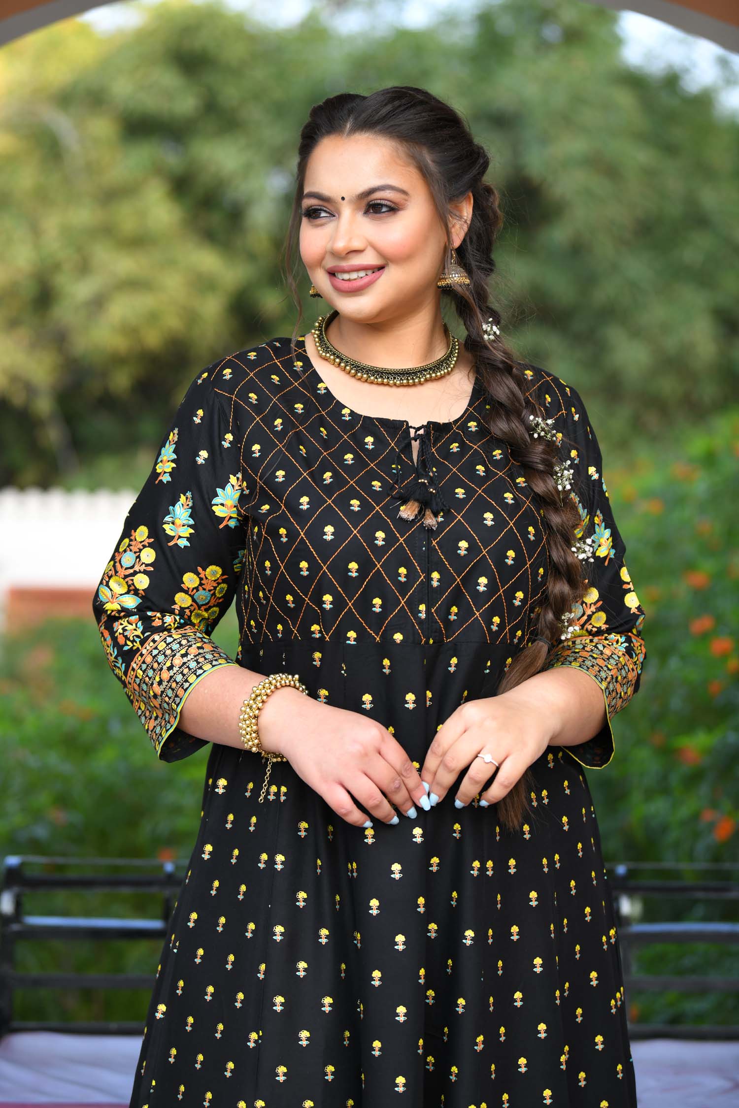 Kaajh Women's Black Gold Printed Ethnic Kurta