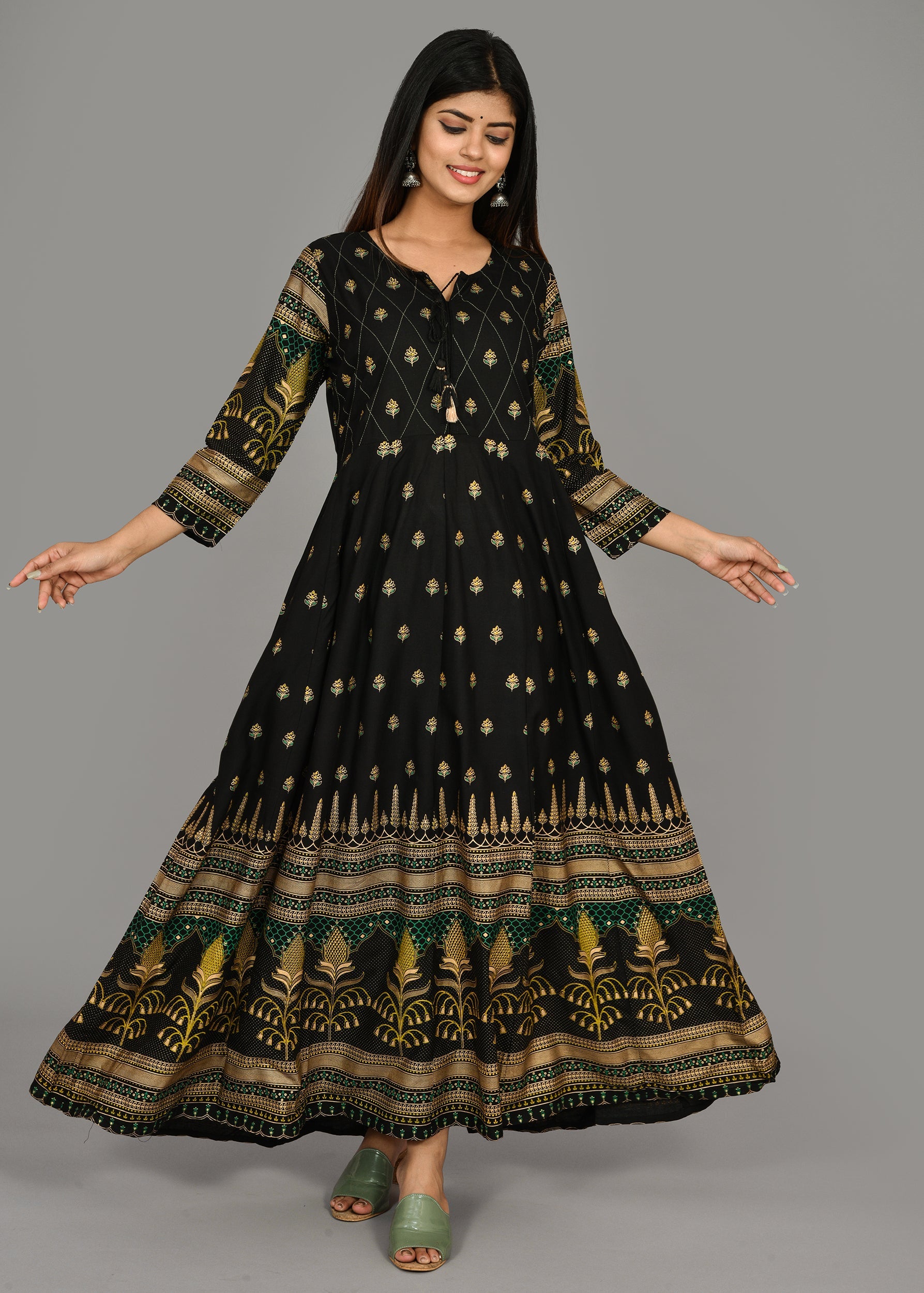 Kaajh Women's Black Green Gold Printed Ethnic Kurta