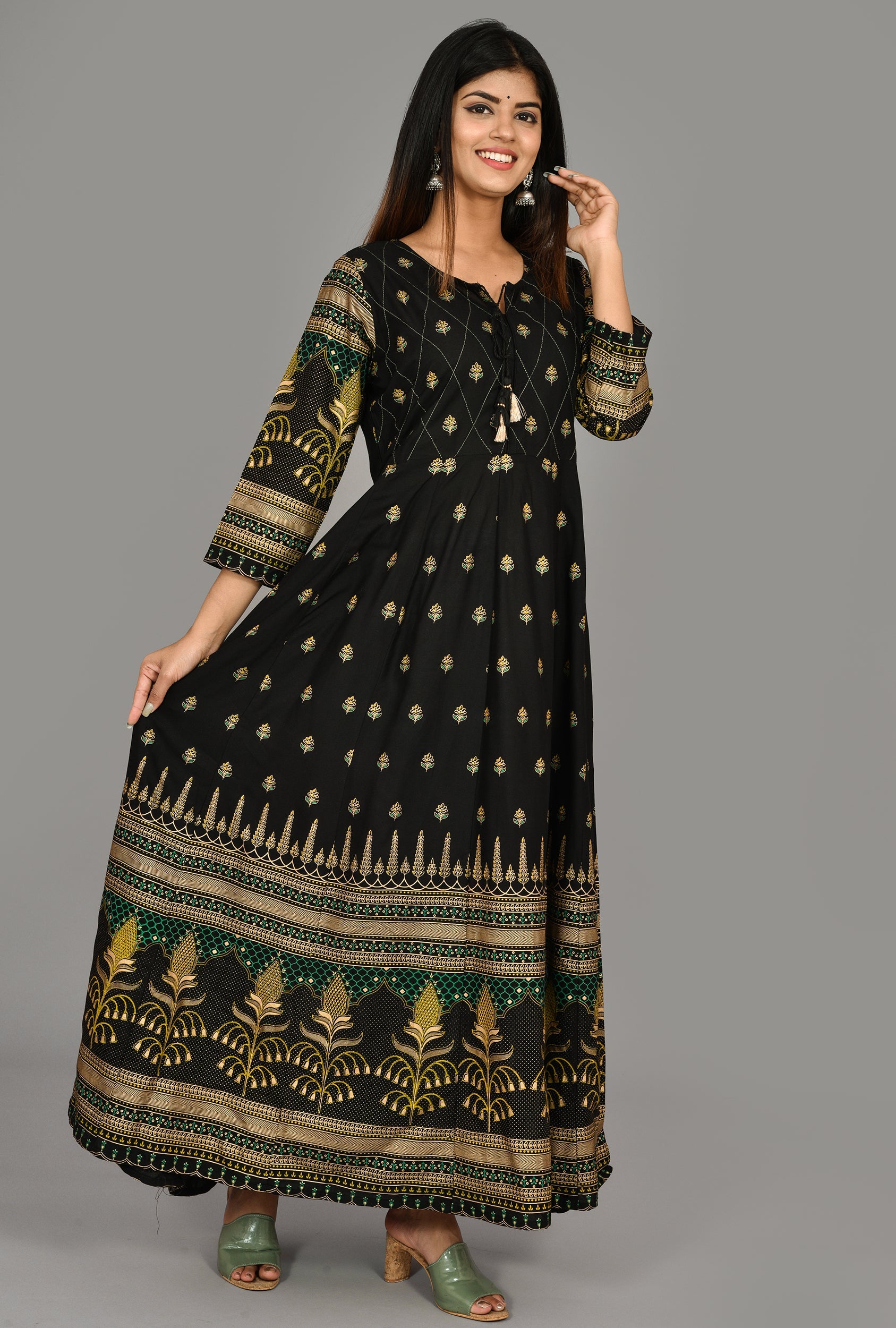 Kaajh Women's Black Green Gold Printed Ethnic Kurta