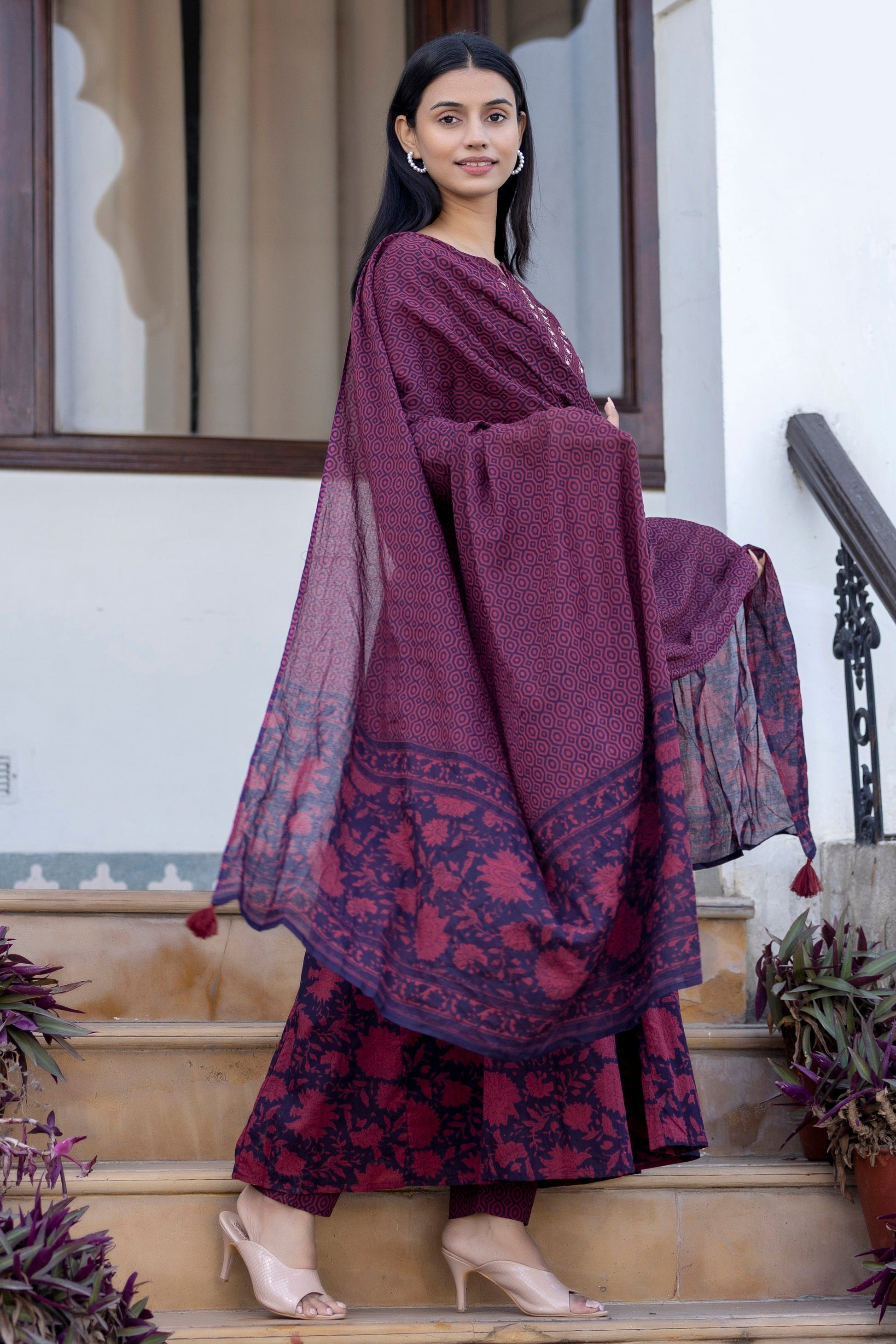 Kaajh Women's Maroon Floral Print Suit Set