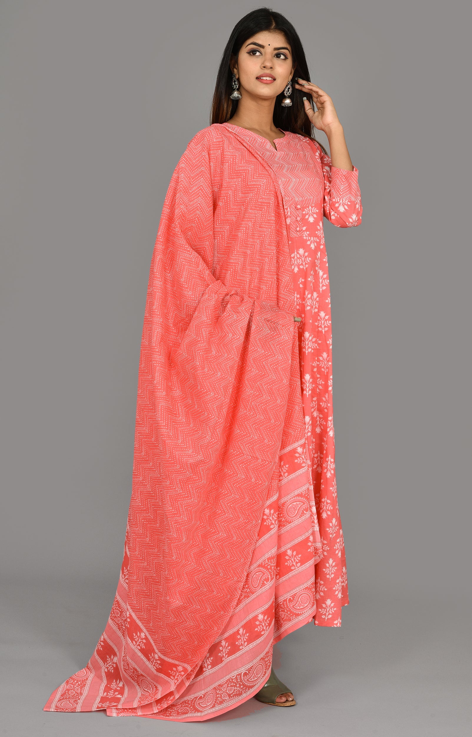 Kaajh Pink Suit Set In Floral Print For Women
