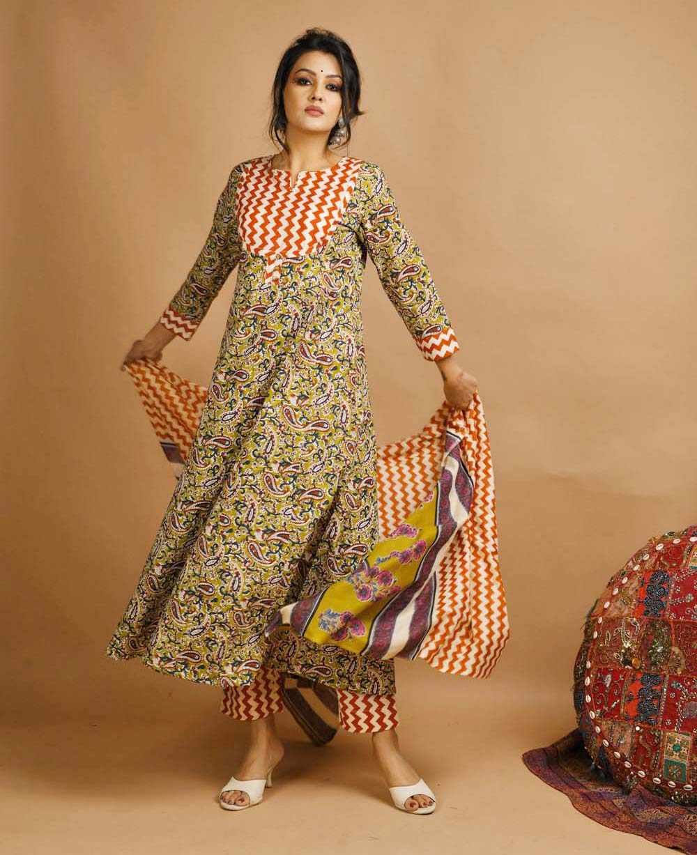 Kaajh Women's Green Kalamkari Floral Print Suit Set