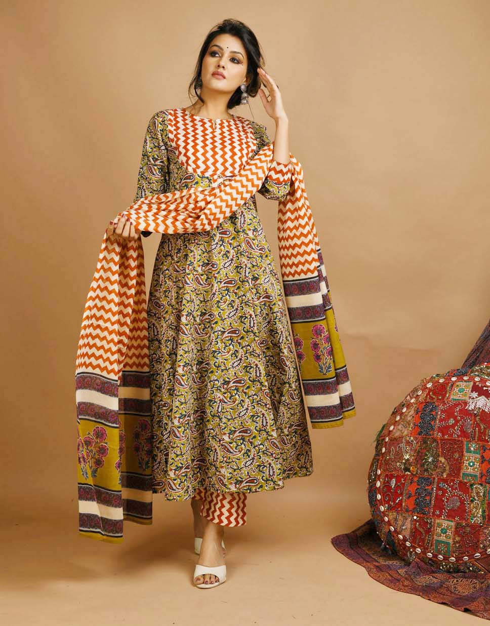 Kaajh Women's Green Kalamkari Floral Print Suit Set