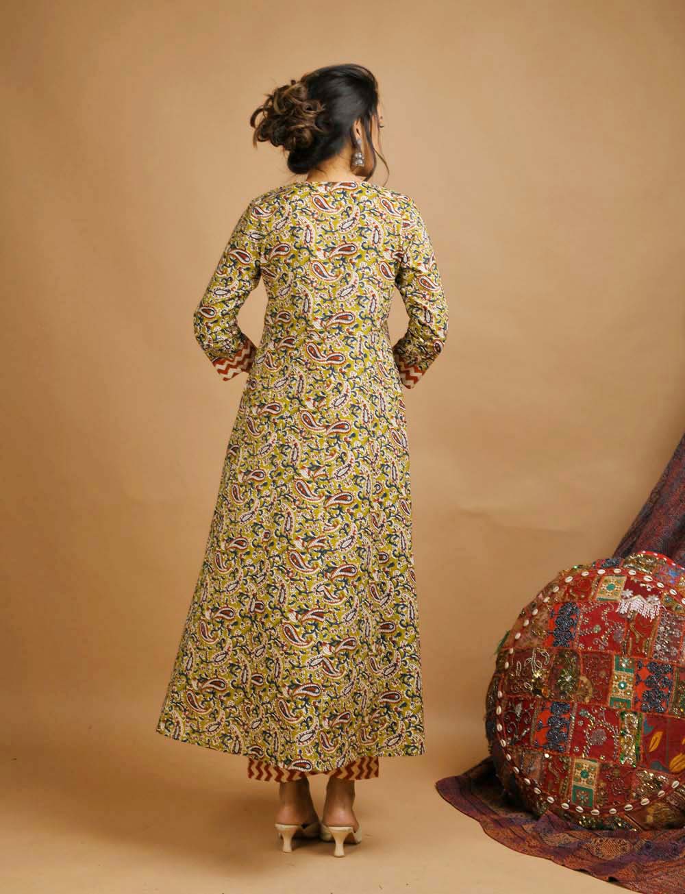 Kaajh Women's Green Kalamkari Floral Print Suit Set