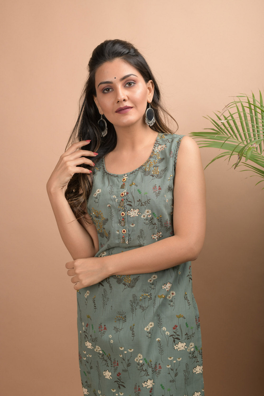 Kaajh Women's Green Sleeveless Printed Kurta Pant Set