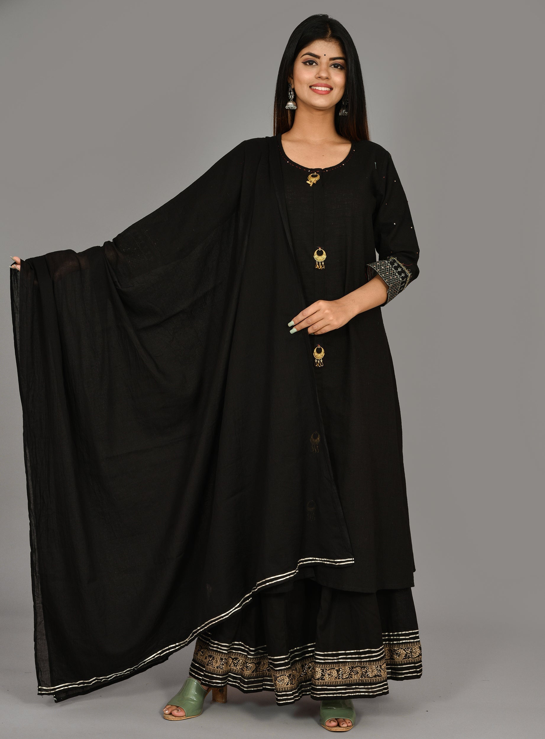 Kaajh Women's Black Metal Embellishment Printed Suit Set