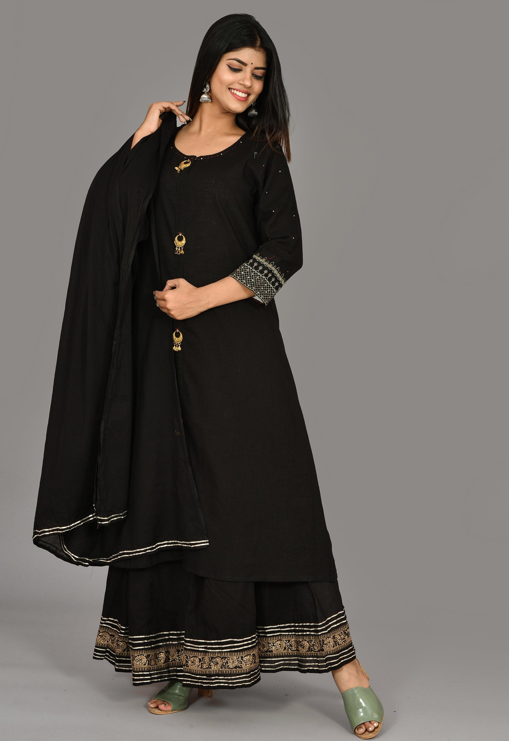 Kaajh Women's Black Metal Embellishment Printed Suit Set