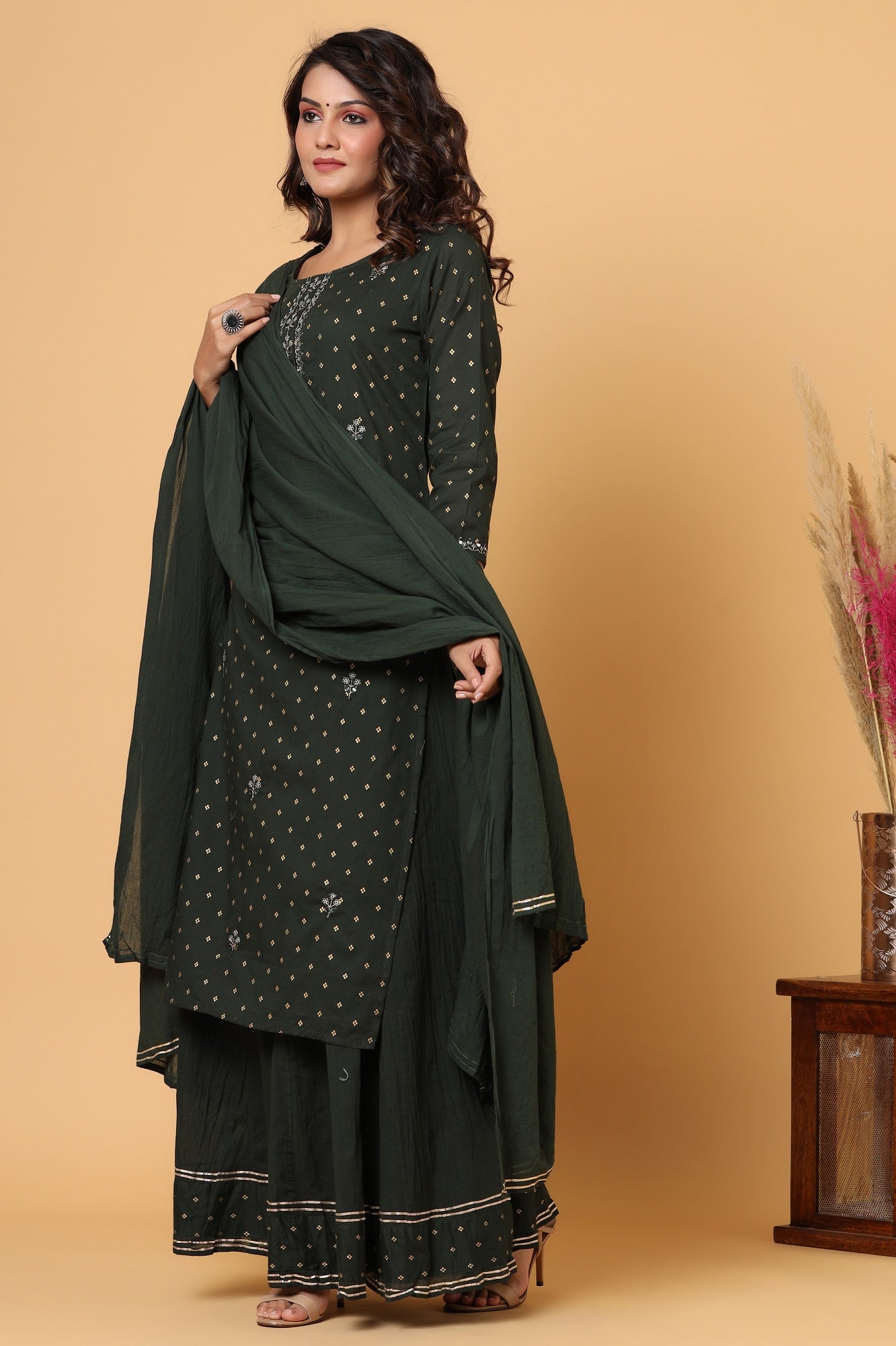 Kaajh Women's Green Gold Print Suit Set