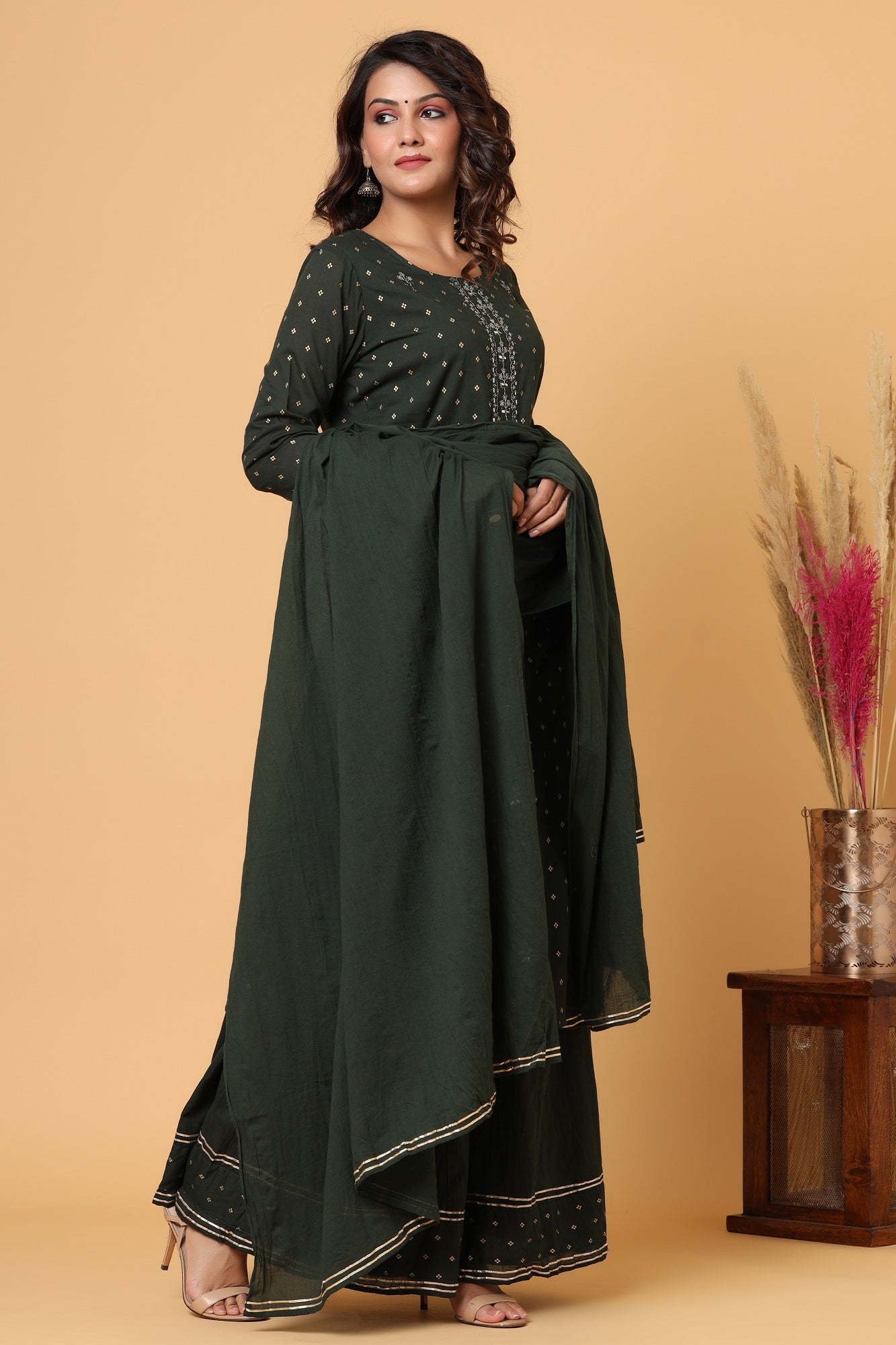 Kaajh Women's Green Gold Print Suit Set