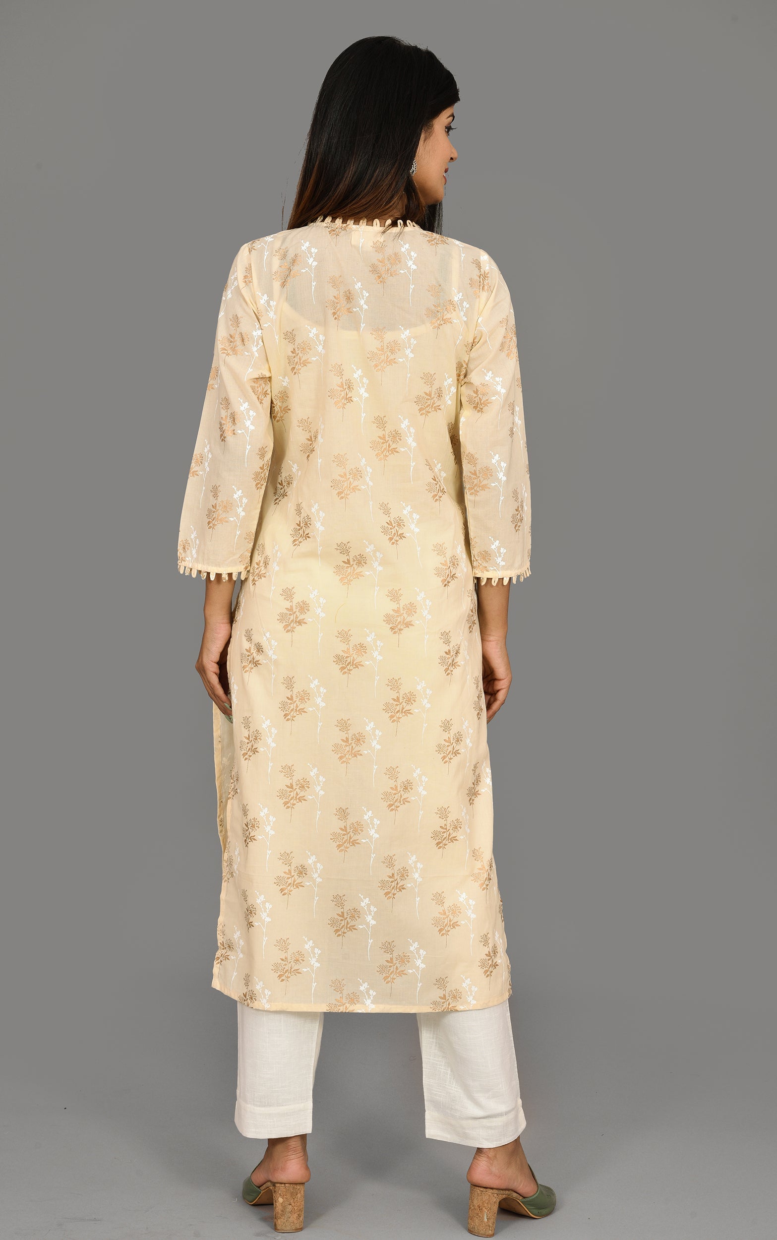 Kaajh Women's Off White Floral Print Kurta