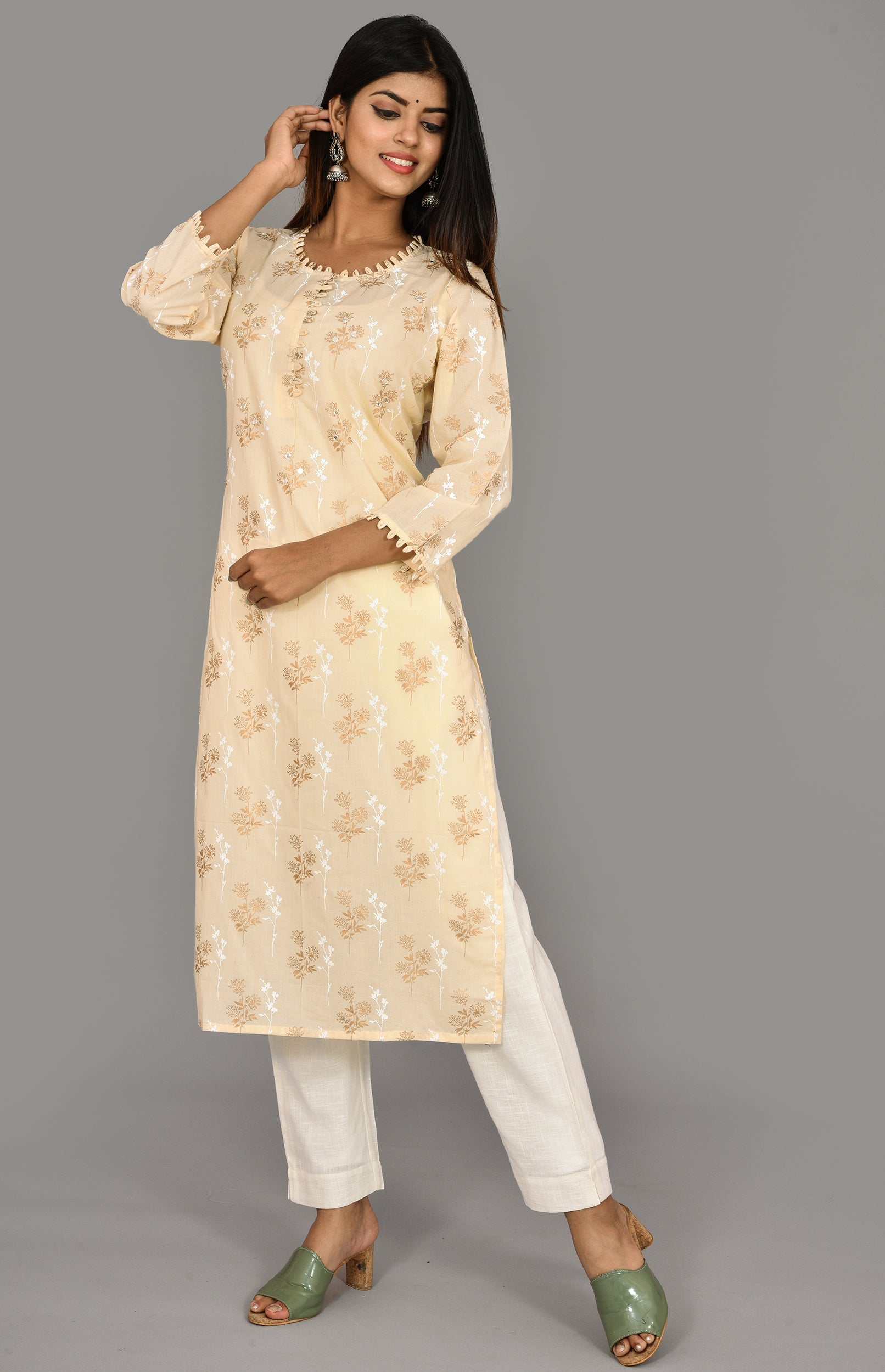 Kaajh Women's Off White Cotton Kurta Pant Set