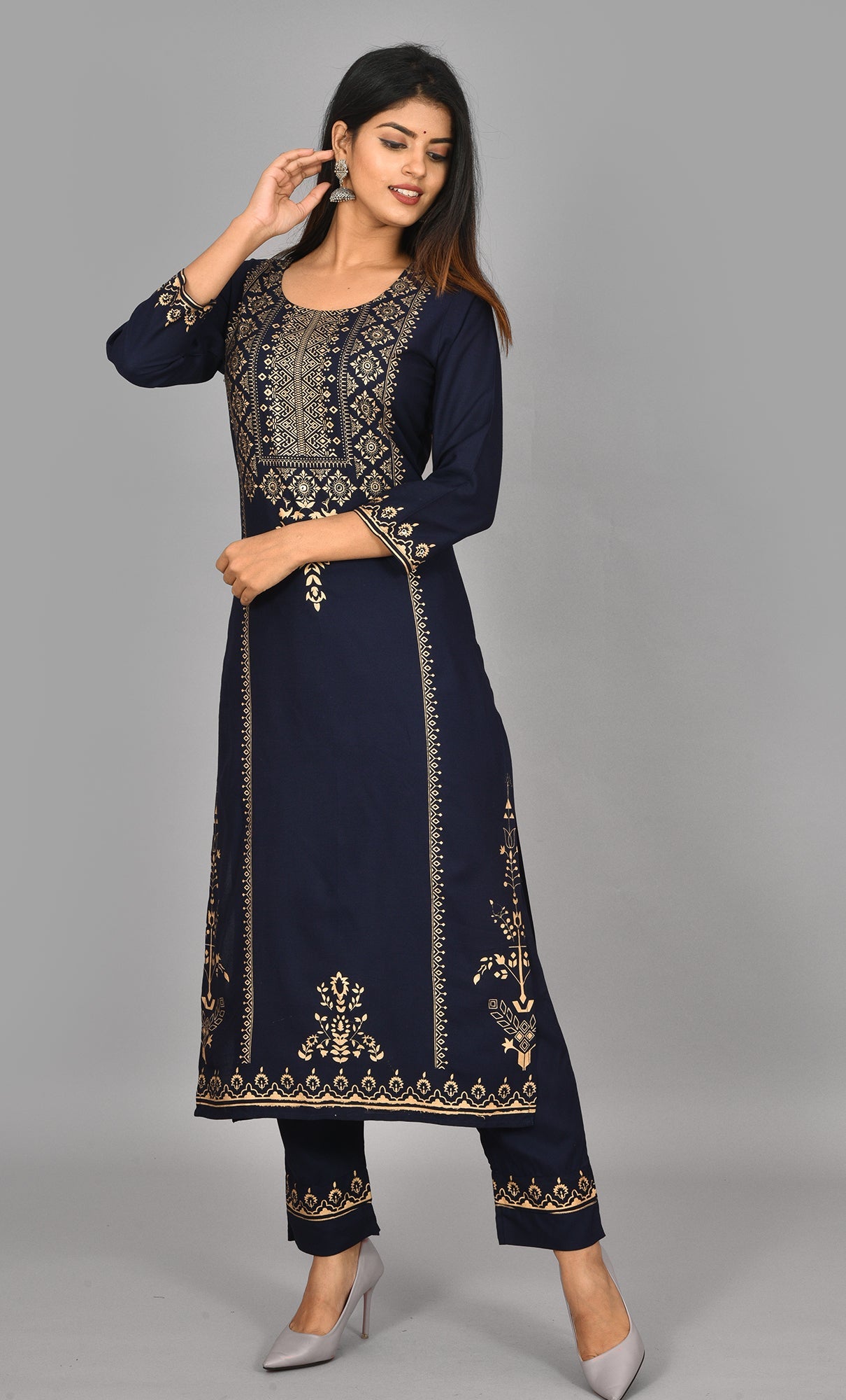 Kaajh Blue Gold Printed Kurta Pant Set For Women