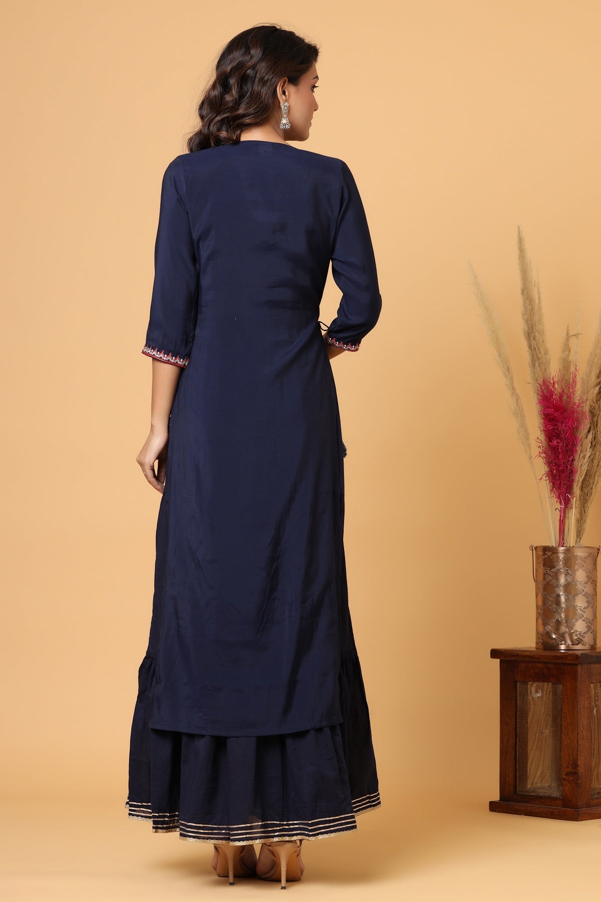 Kaajh Women's Blue Embroidery Chanderi Ethnic Kurta