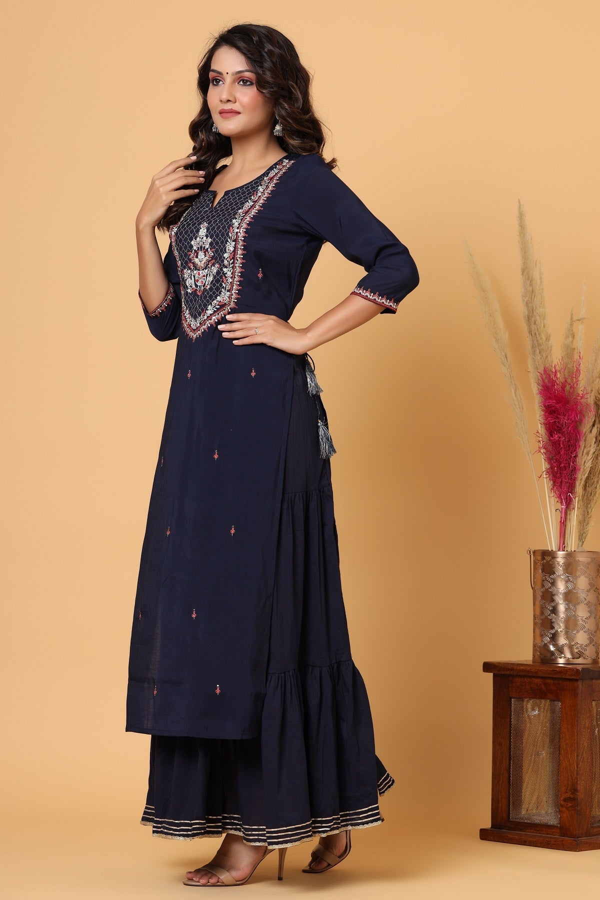 Kaajh Women's Blue Embroidery Chanderi Ethnic Kurta