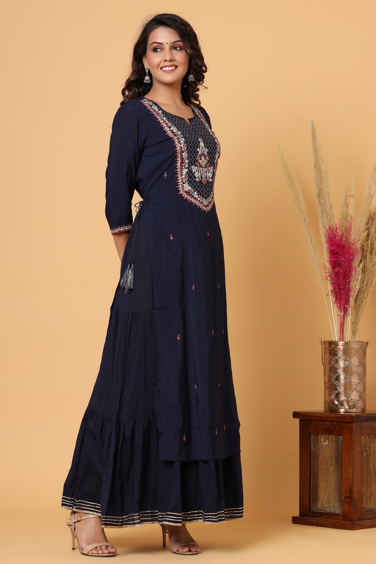 Kaajh Women's Blue Embroidery Chanderi Ethnic Kurta