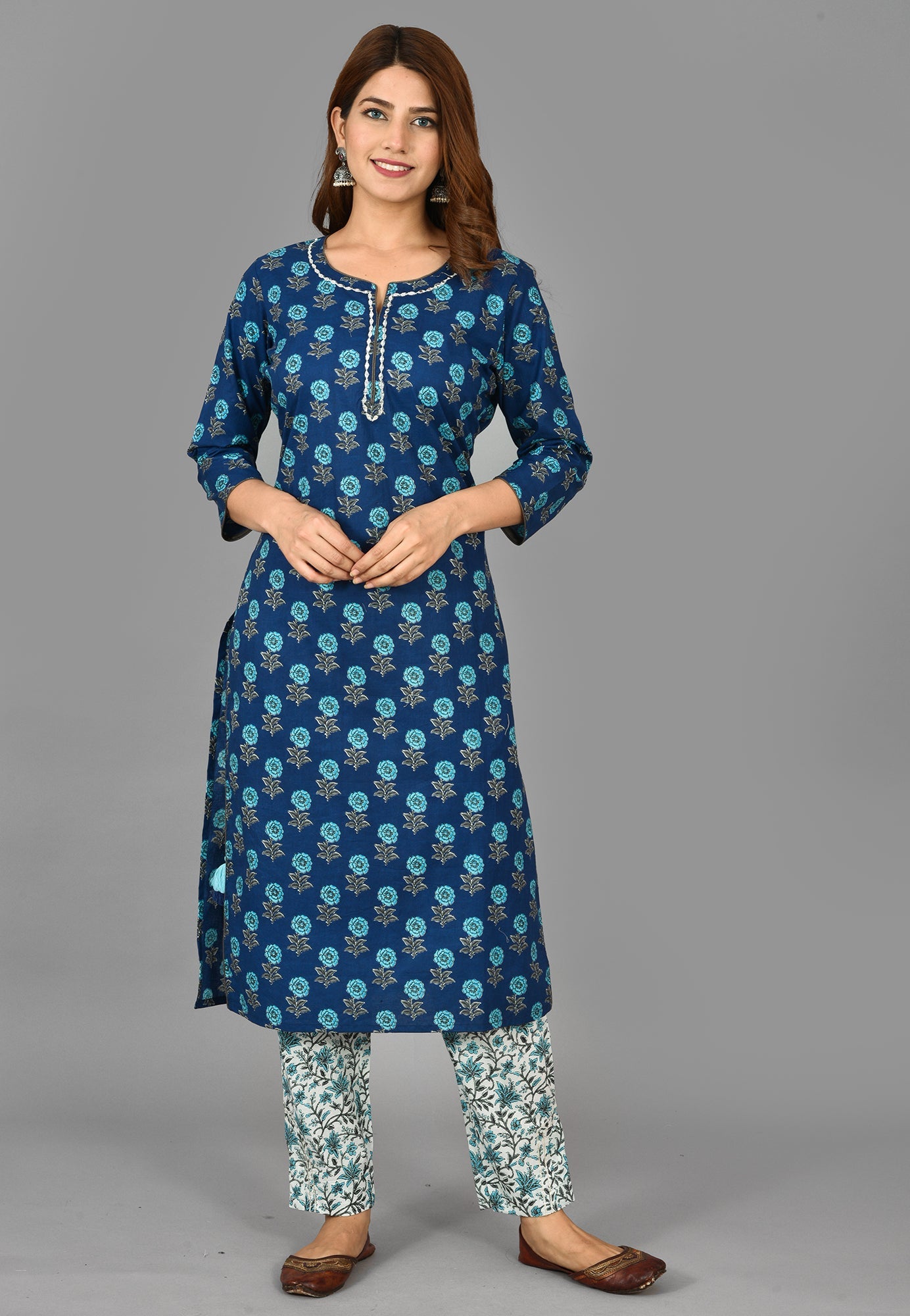 Kaajh Women's Blue Floral Print Cotton Suit Set