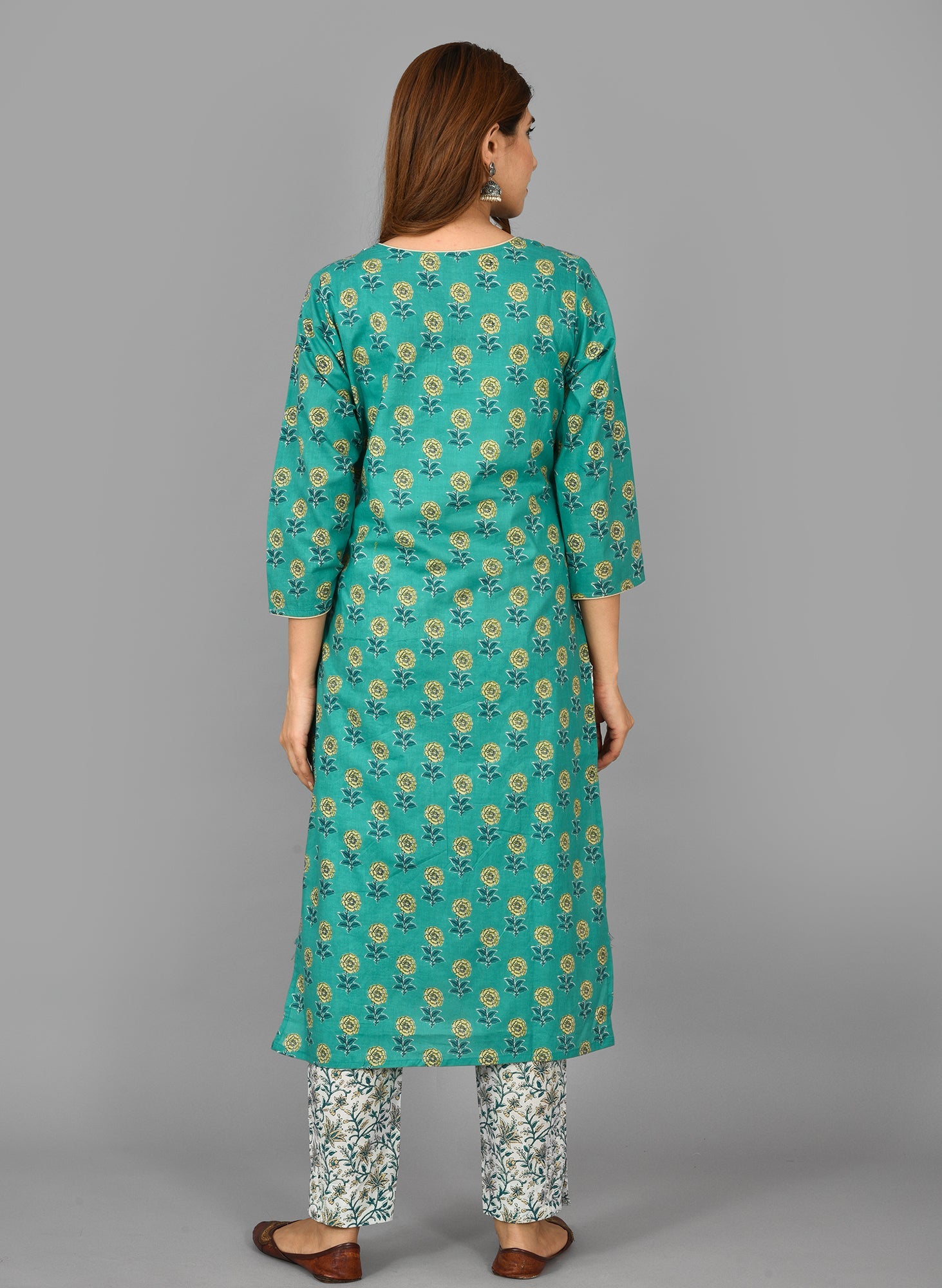 Kaajh Women's Green Floral Print Cotton Suit Set