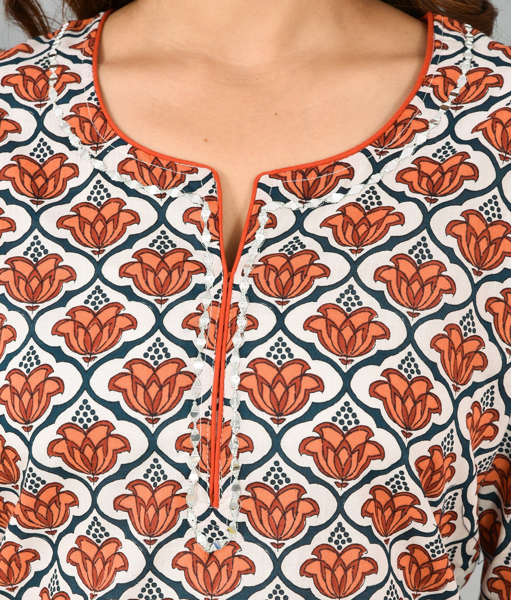 Kaajh Women's Red Floral Printet Cotton Suit Set