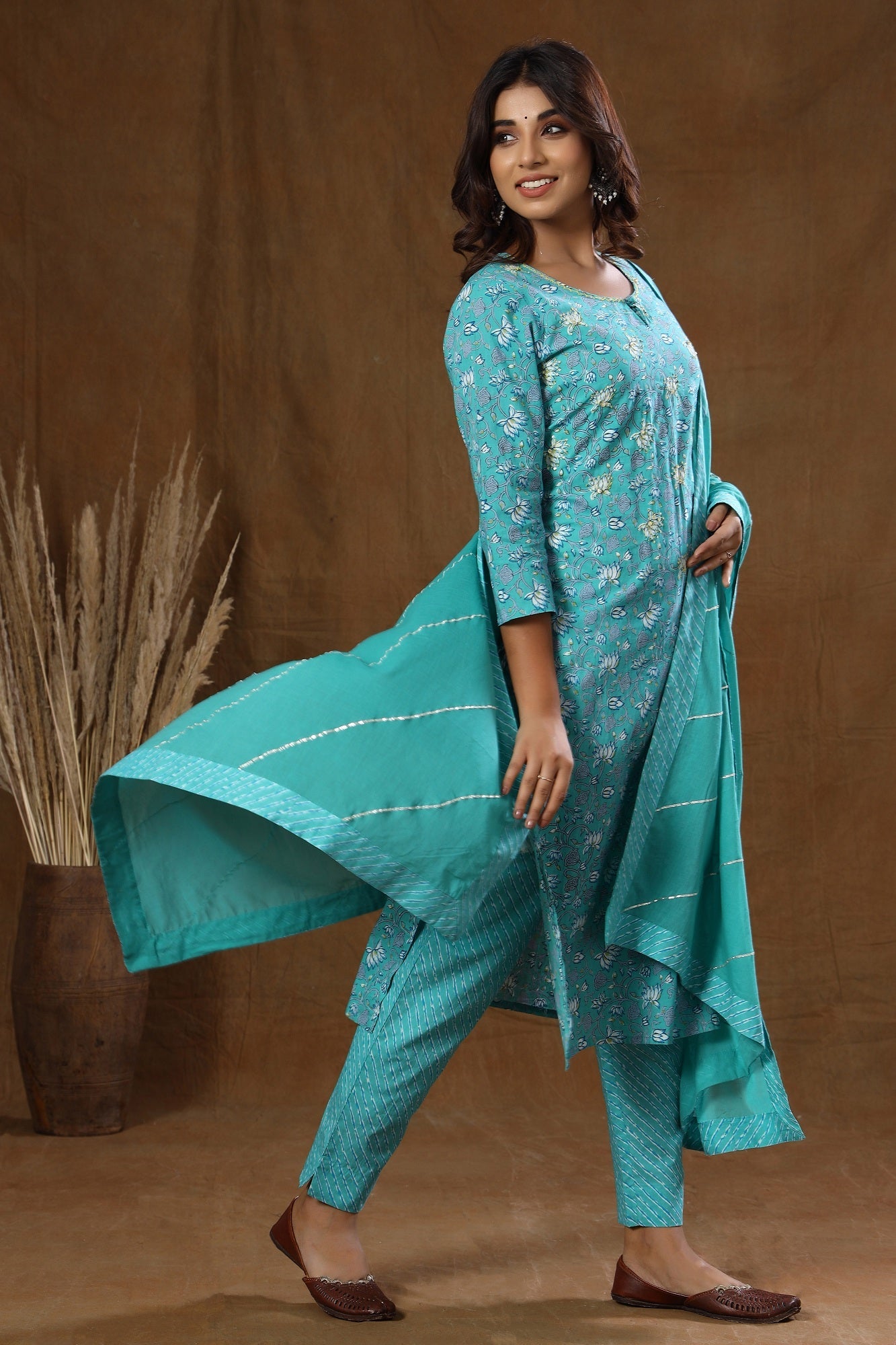 Kaajh Green Floral Print Suit Set For Women