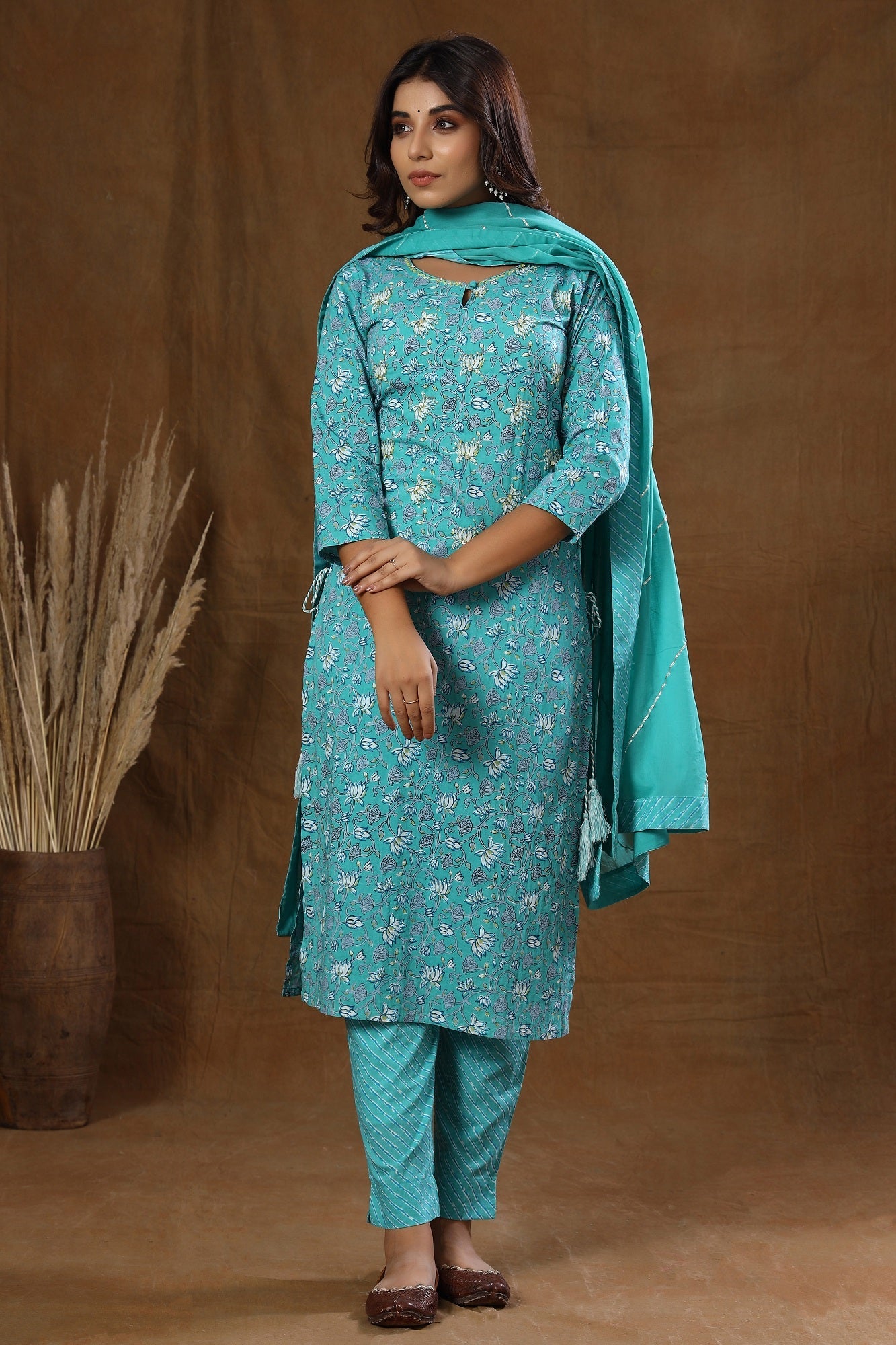 Kaajh Green Floral Print Suit Set For Women
