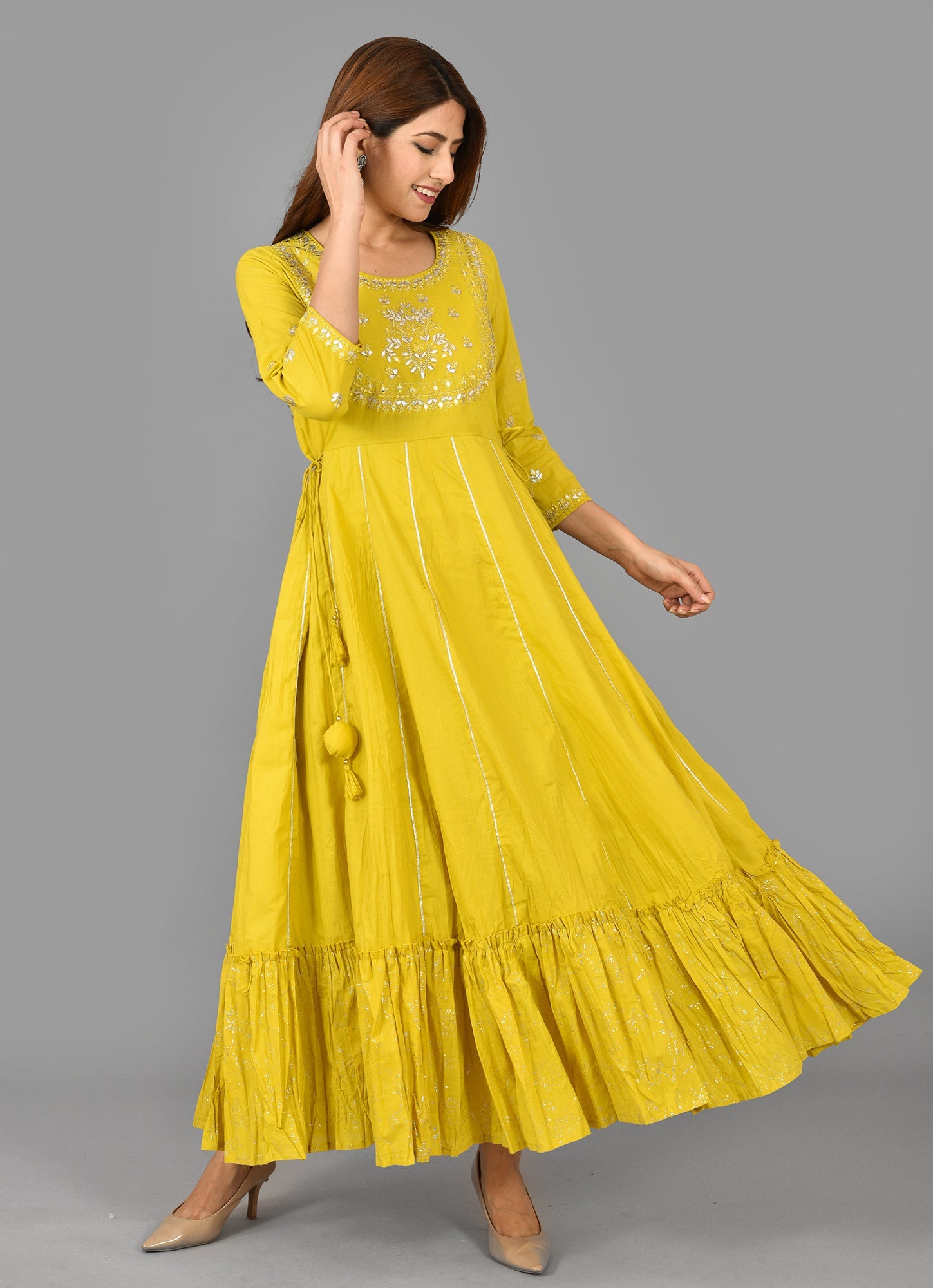 Kaajh Women's Yellow Zari Embroidery Anarkali Kurta