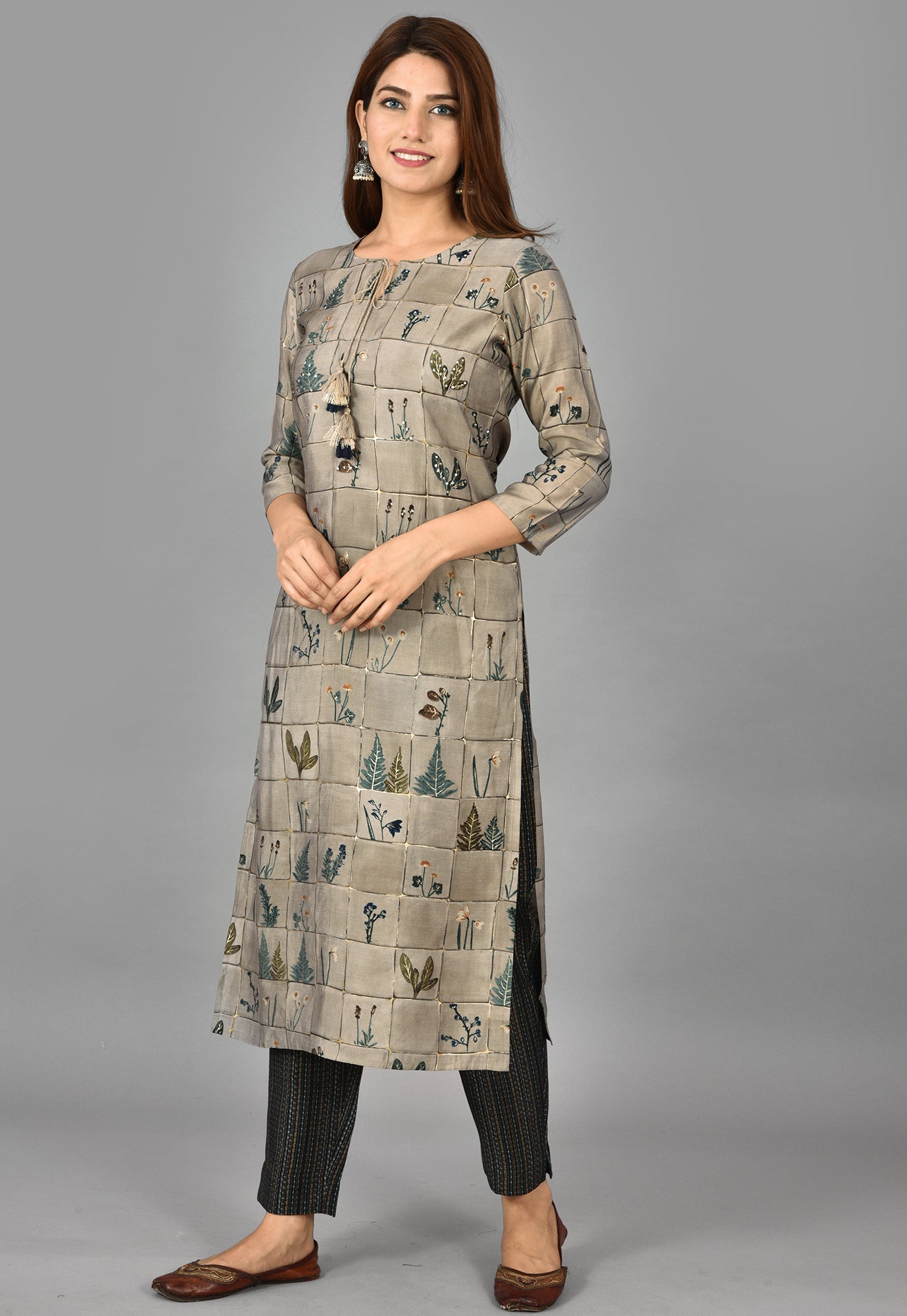 Kaajh Women's Grey Floral Printed Modal Kurta Pant Set