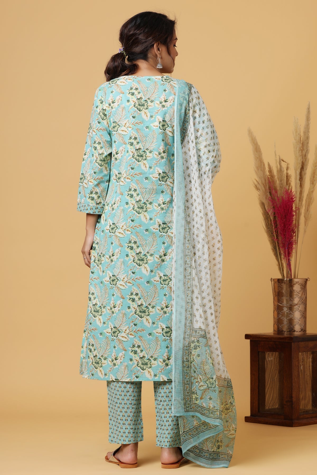 Kaajh Women's Green Mirror Embroidered Suit Set