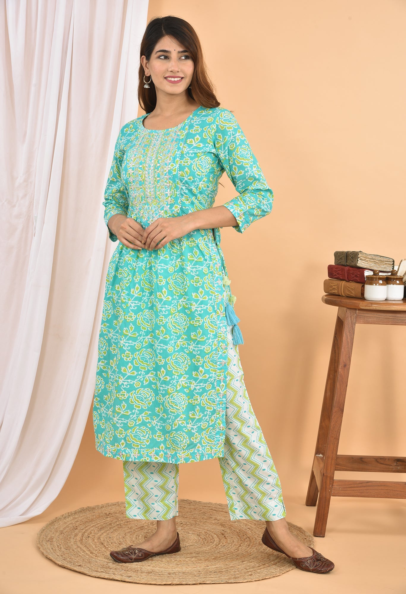Kaajh Women's Sea Green Floral Printed Kurta Pant Set