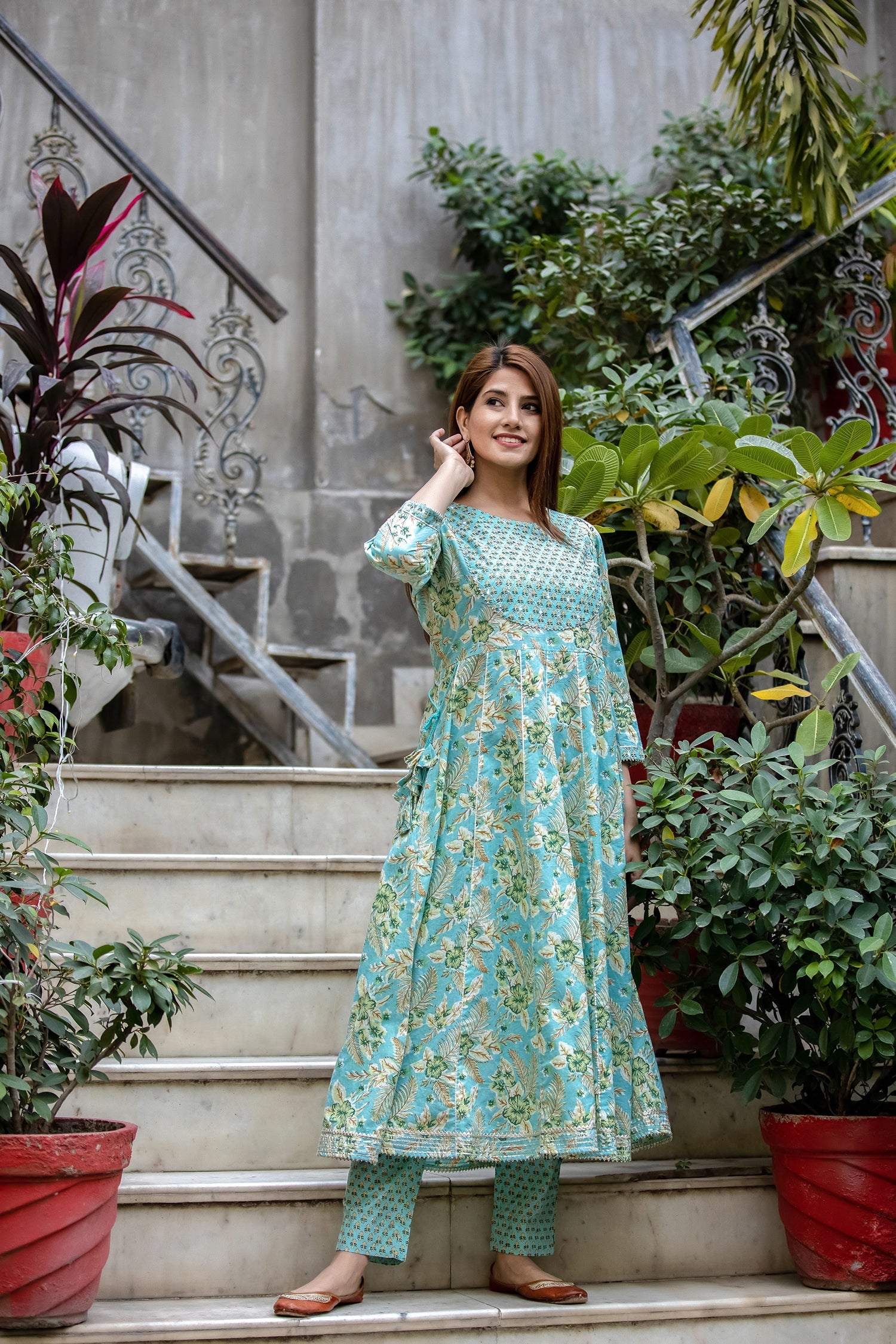 Kaajh Women's Green Mirror Embellished Anarkali Suit Set