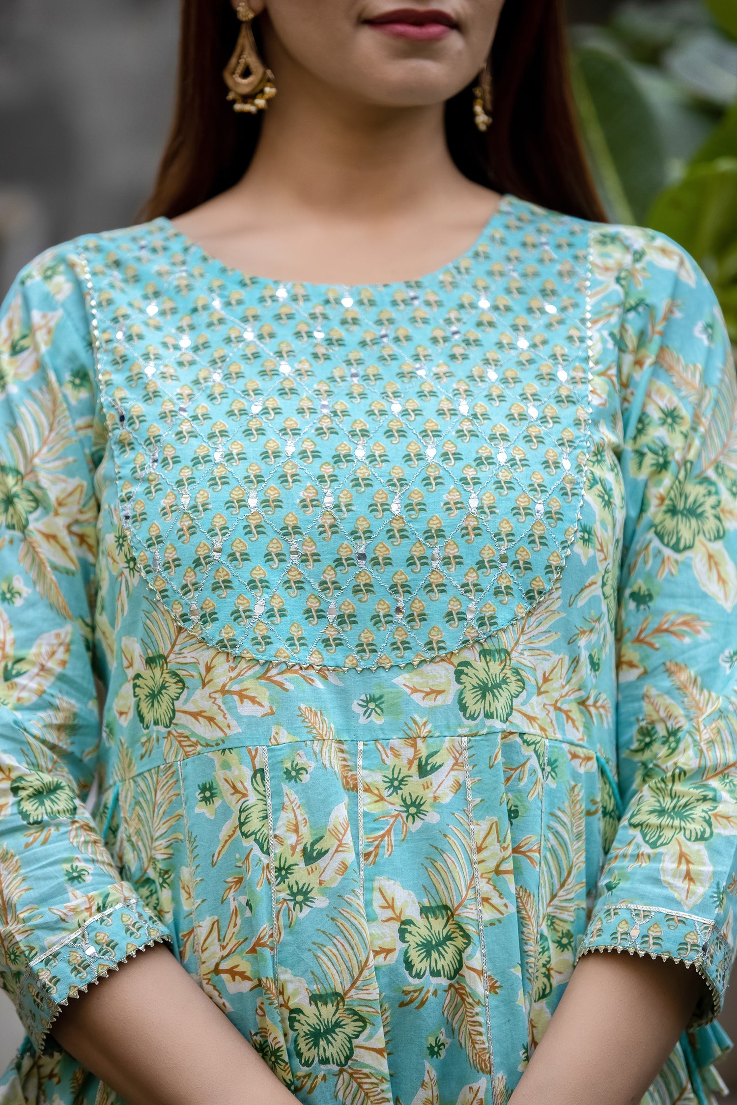 Kaajh Women's Green Mirror Embellished Anarkali Suit Set