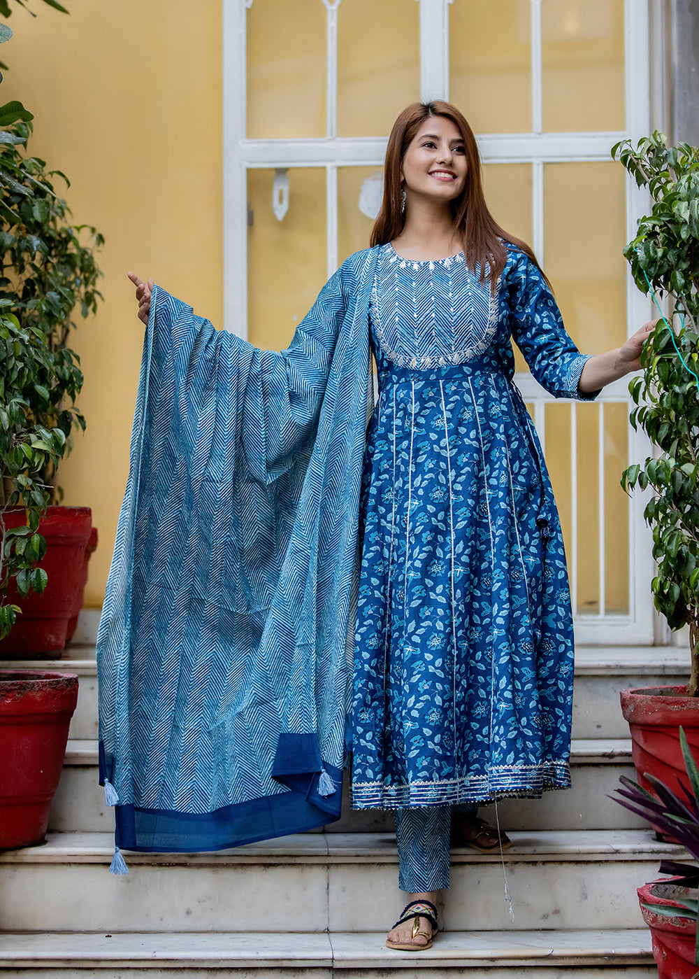 Kaajh Women's Blue Mirror Embellished Anarkali Suit Set