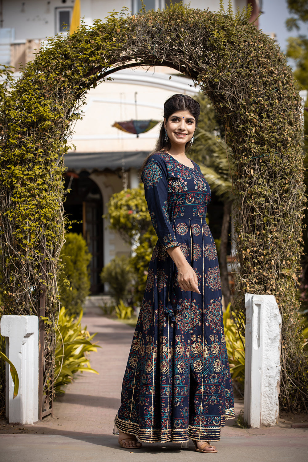 Kaajh Women's Blue Gold Printed Ethnic Gown