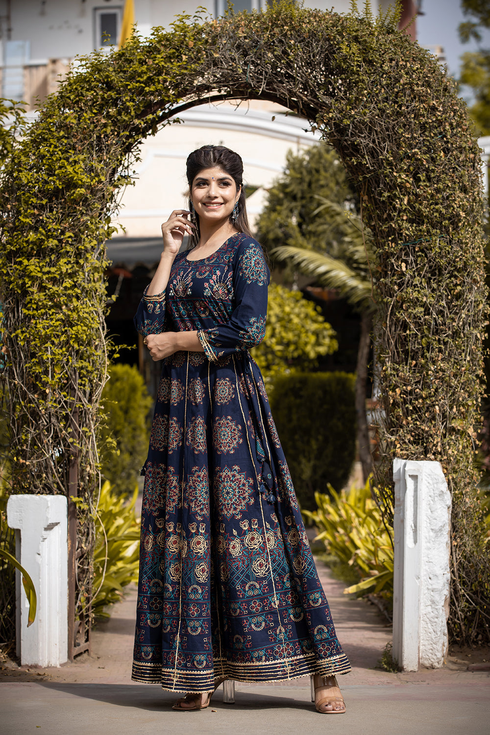 Kaajh Women's Blue Gold Printed Ethnic Gown
