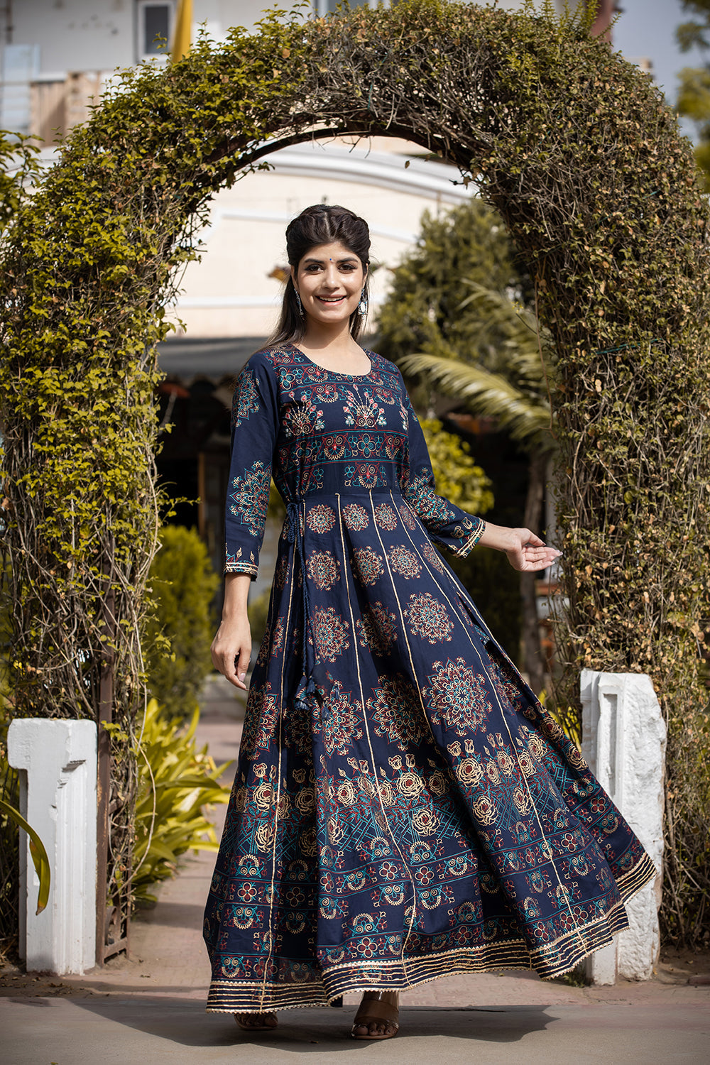 Kaajh Women's Blue Gold Printed Ethnic Gown