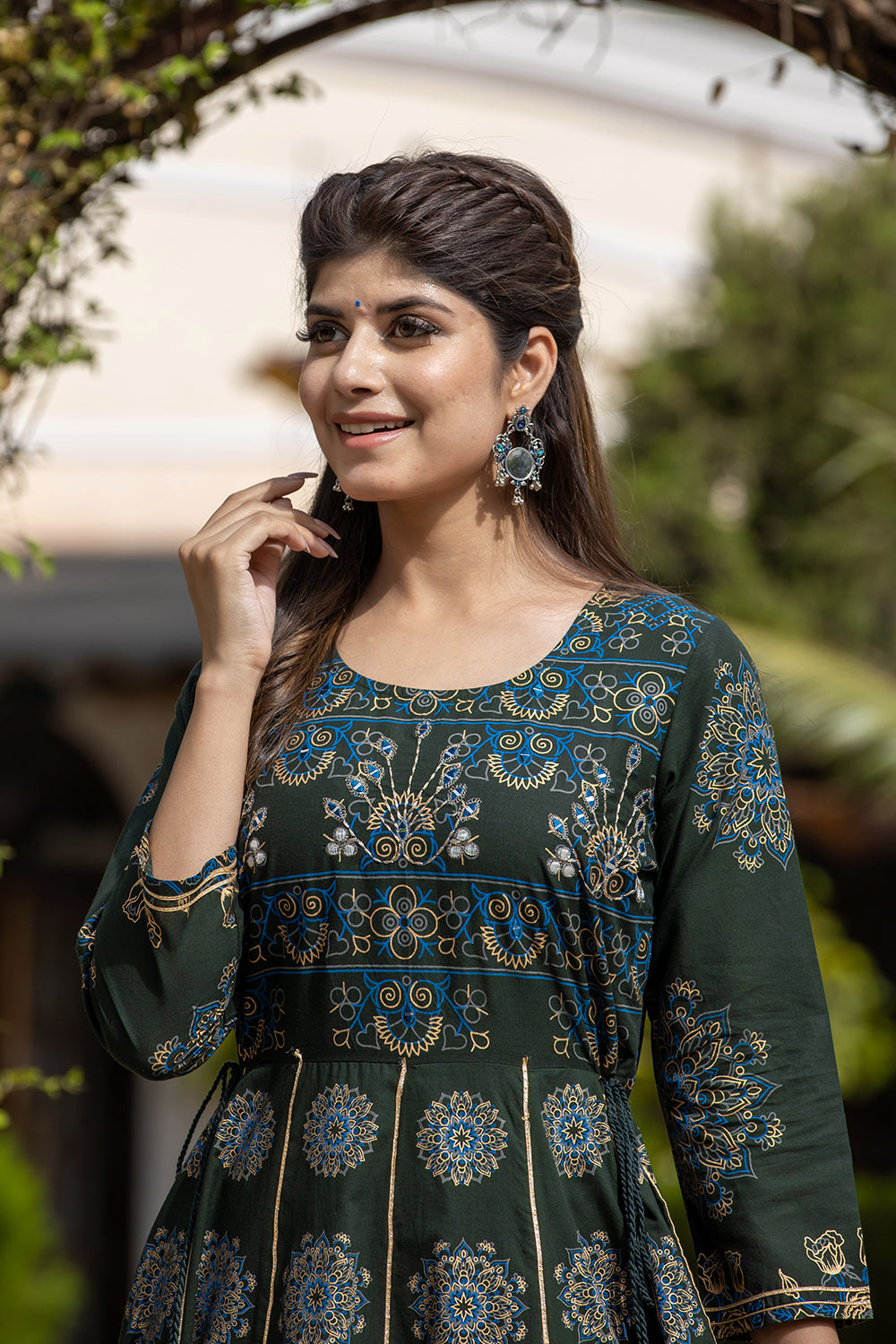 Kaajh Women's Green Gold Printed Ethnic Gown