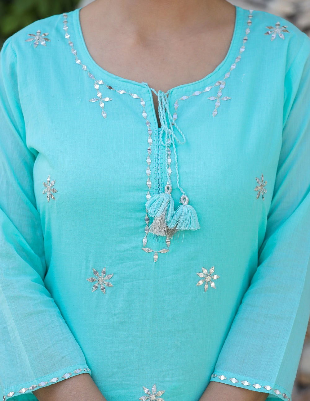 Kaajh Woman's Green Mirror Embellished Cotton Kurta Pant And Dupatta Set